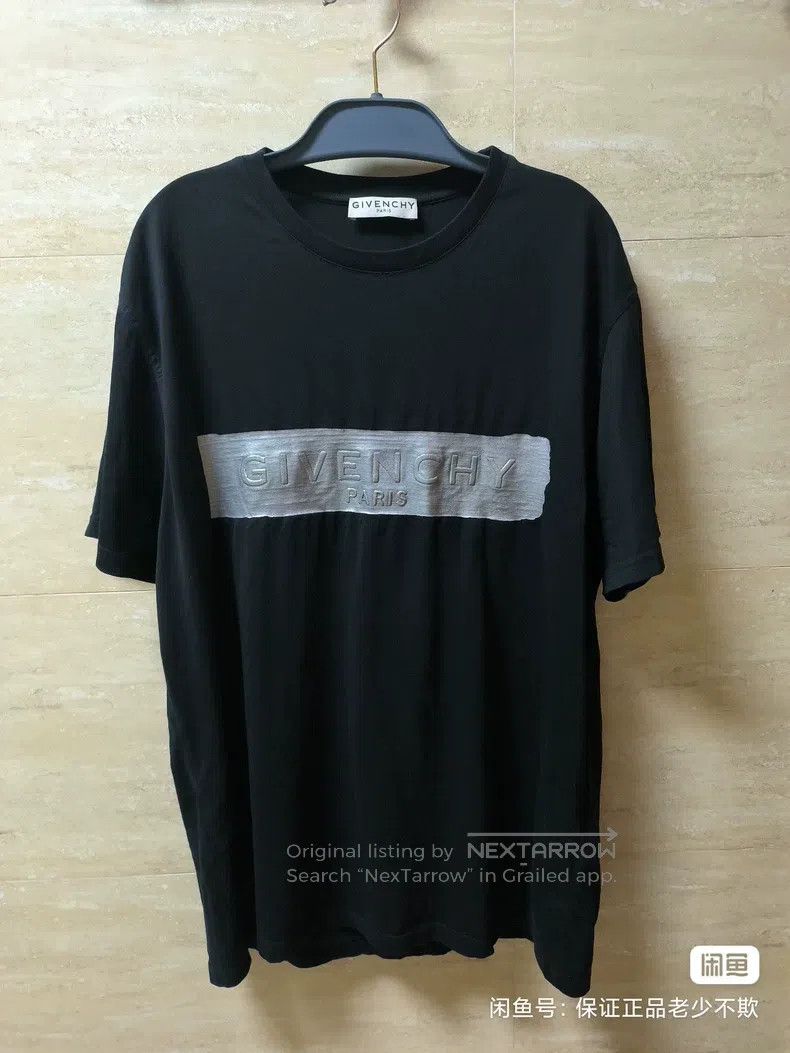 Givenchy Givenchy Short-sleeve T-shirt (3D logo metallic print) Size US M / EU 48-50 / 2 - 1 Thumbnail