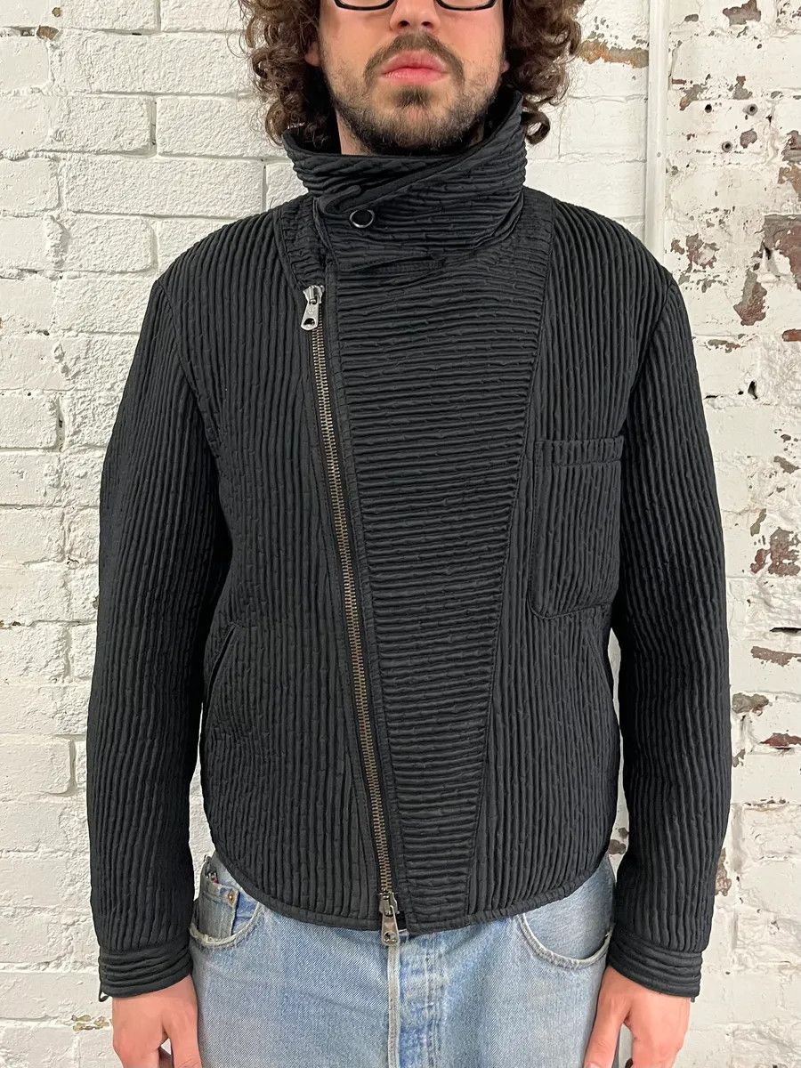 Emporio Armani AW2002 Emporio Armani Pleated Cropped Asymmetrical Black Jacket Size US S / EU 44-46 / 1 - 2 Thumbnail