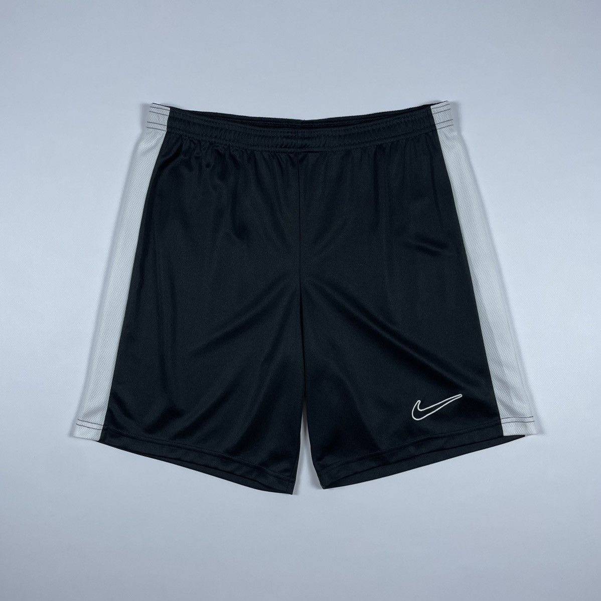 Nike Nike dri-fit Shorts Swoosh Size US 34 / EU 50 - 1 Thumbnail