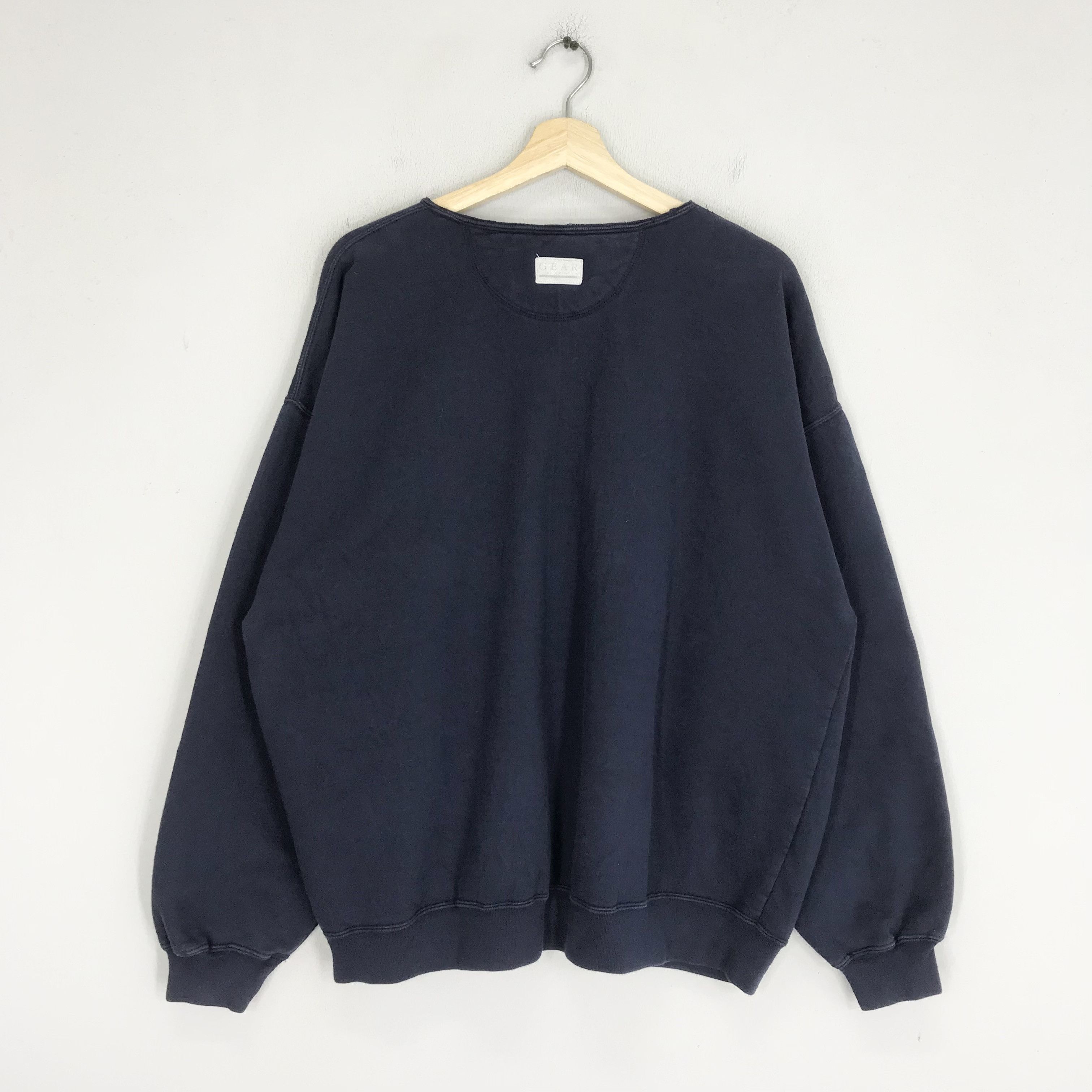 Carolina Herrera Vintage Carolina Blue Sweatshirt Xlarge - 392 Size US XL / EU 56 / 4 - 2 Thumbnail