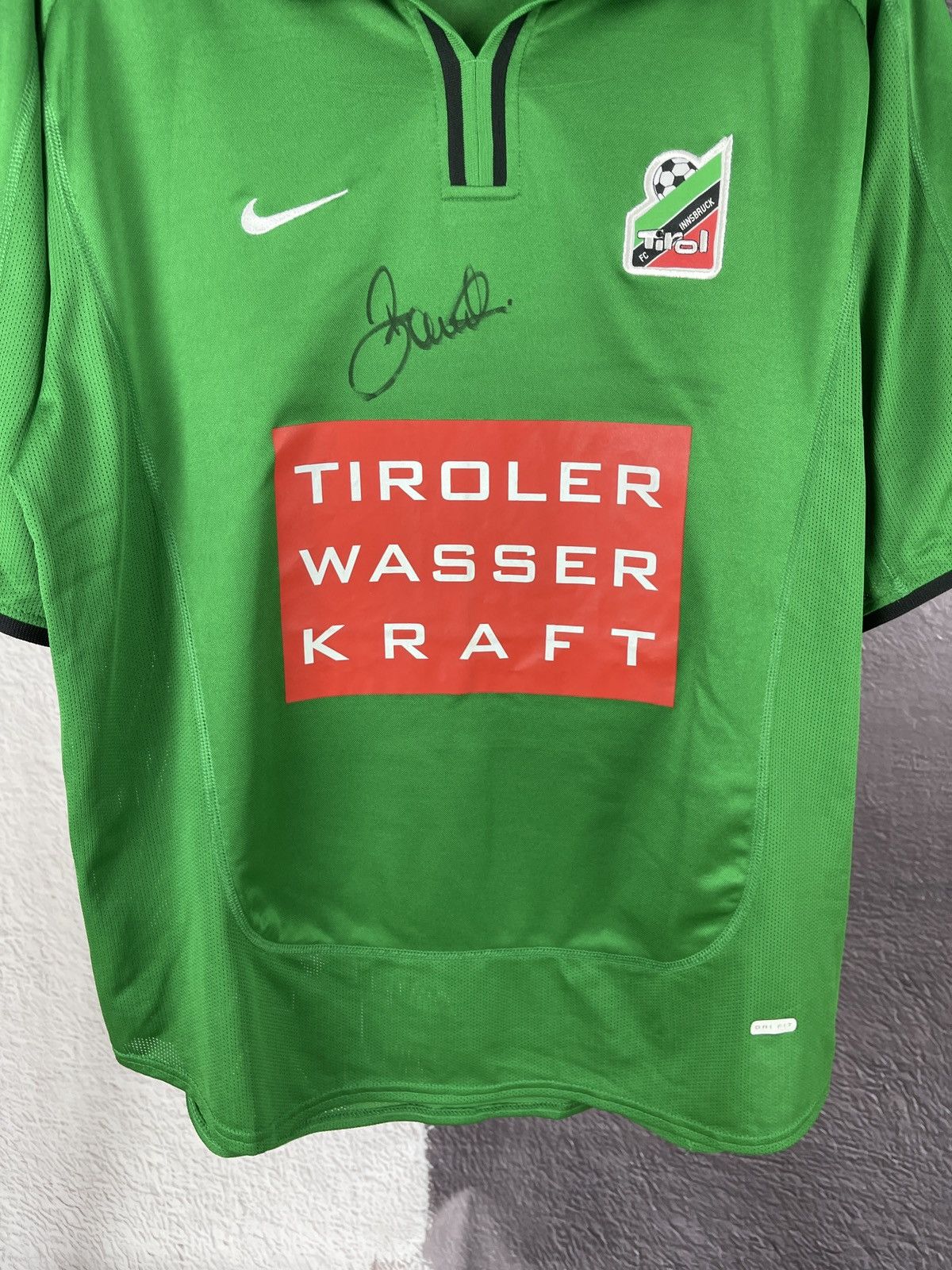 Nike Nike Tirol 2000 2002 home jersey Michael Baur signed Size US M / EU 48-50 / 2 - 5 Thumbnail