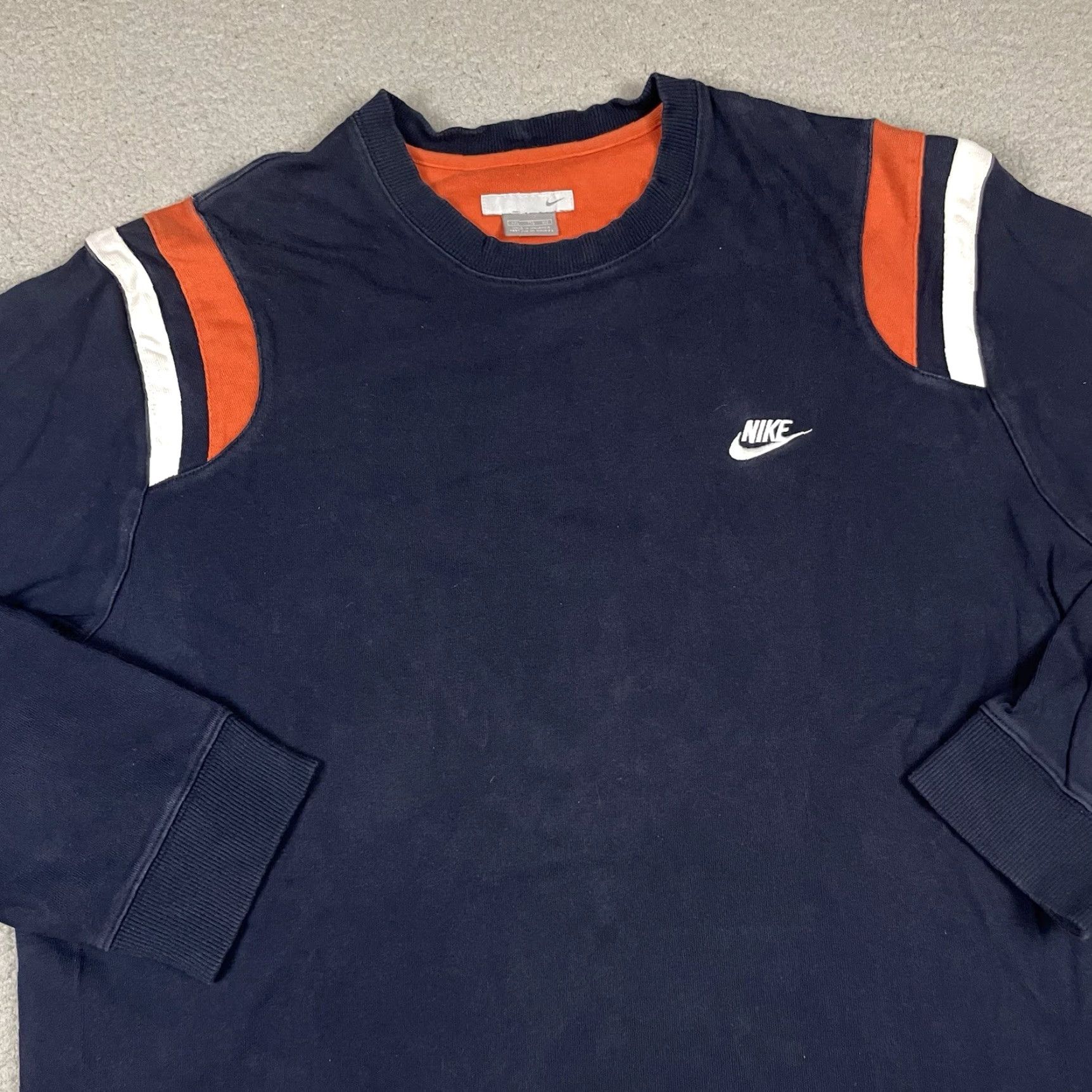 Nike VINTAGE Nike Sweatshirt Adult XXL Blue Crewneck Swoosh Embroidered Y2K Rare Vtg Size US XXL / EU 58 / 5 - 2 Thumbnail