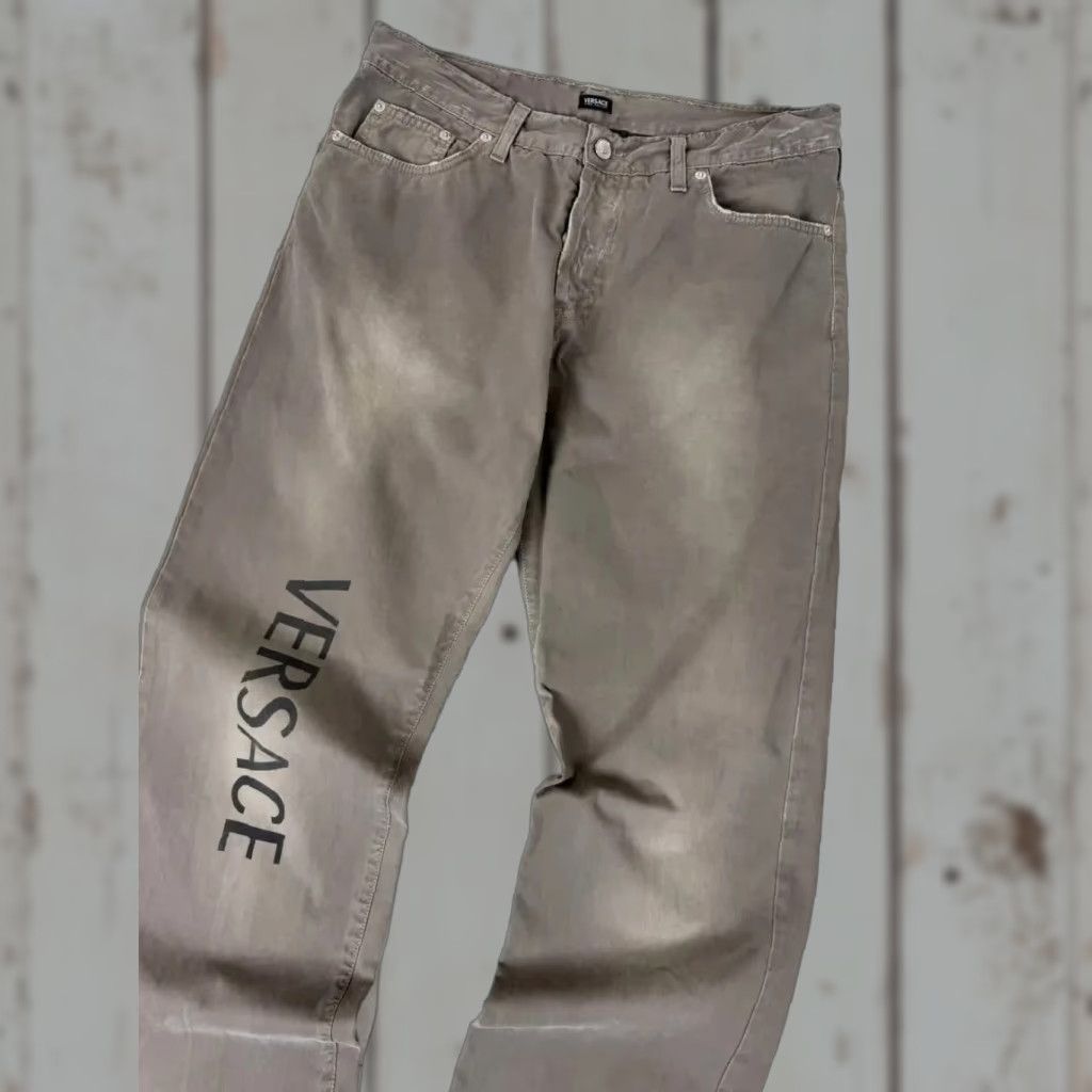 Versace Jeans Couture VINTAGE Versace Jeans Couture Baggy Big Logo Denim Jeans 90s Men Size 36 Gray Size US 36 / EU 52 - 1 Thumbnail