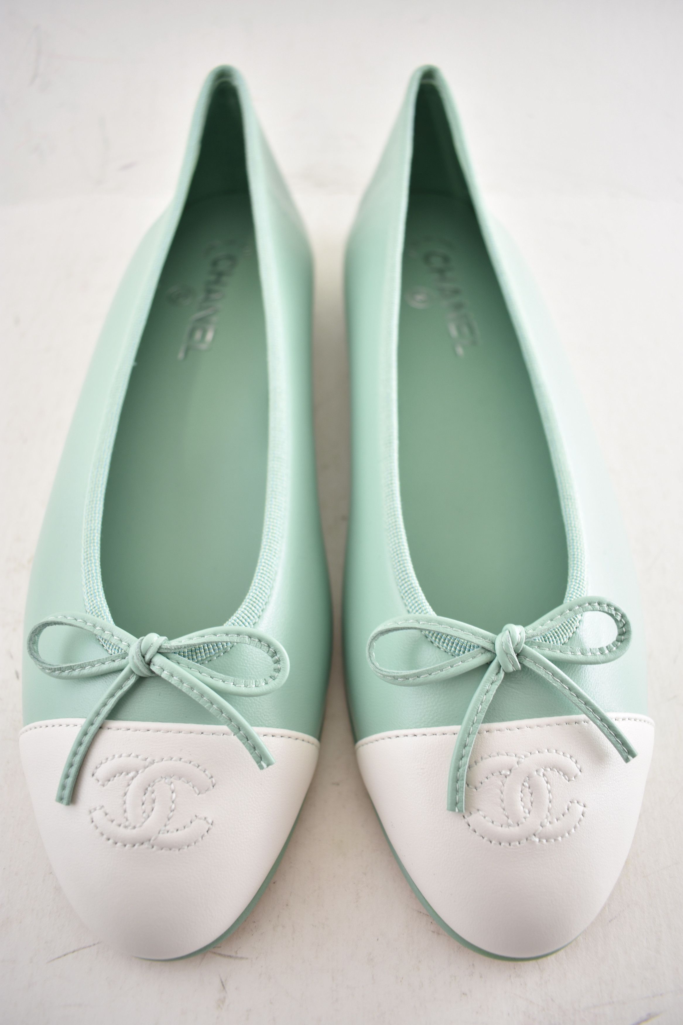 Chanel 26S Mint White Leather CC Logo Ballet Ballerina Flat 38 Size US 8 / IT 38 - 17 Thumbnail