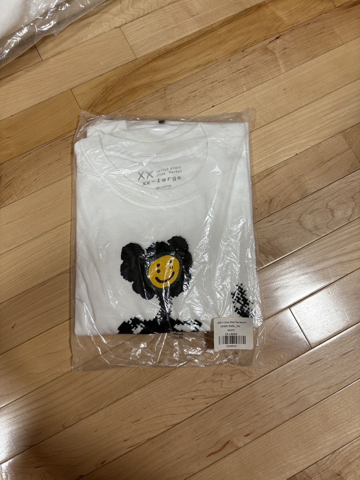 Cactus Plant Flea Market × Kaws Kaws X Cactus Plant Flea Market T Shirt Size US XXL / EU 58 / 5 - 2 Thumbnail