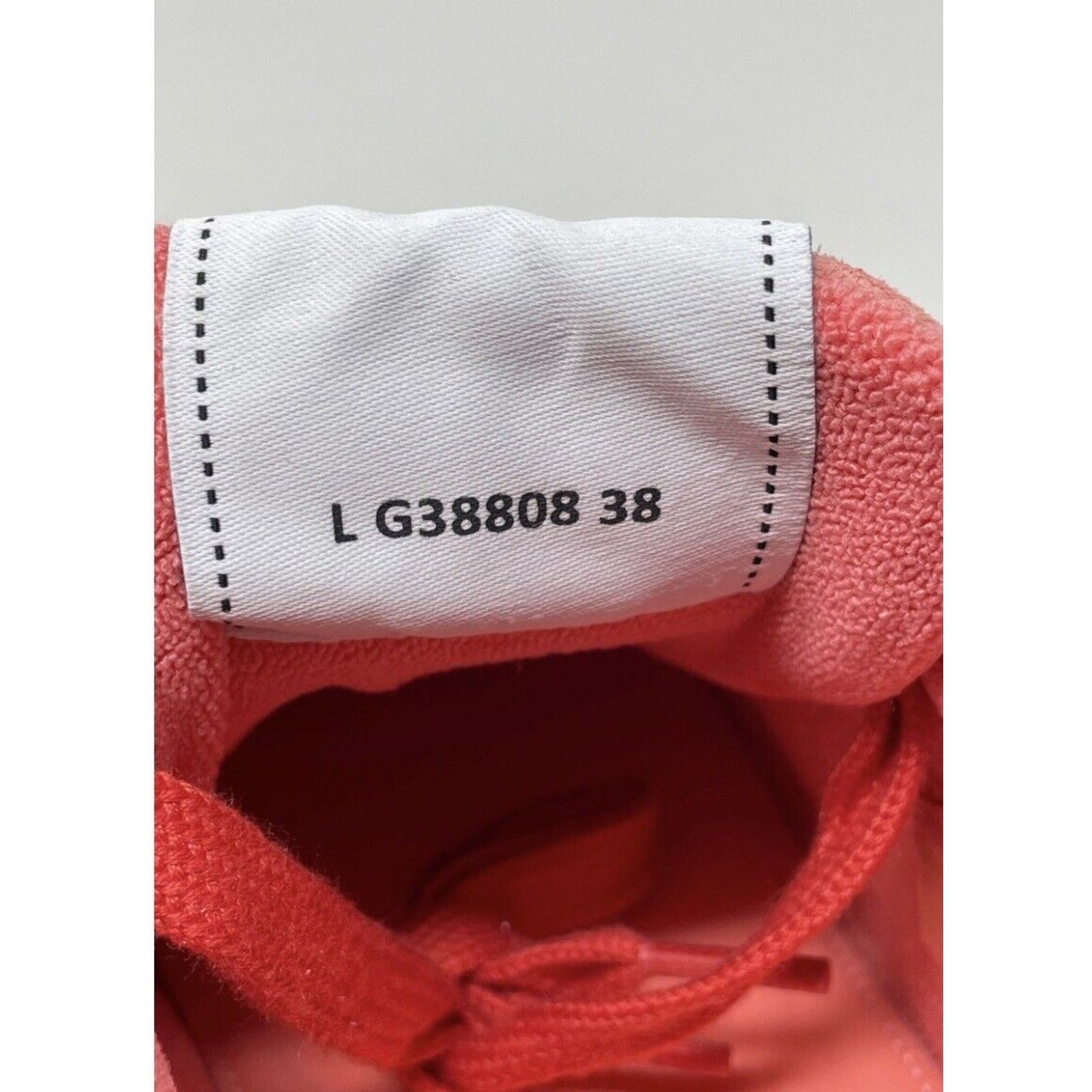 Chanel Chanel Sneakers 22P White & Red NIB 38 Size US 7 / IT 37 - 8 Thumbnail