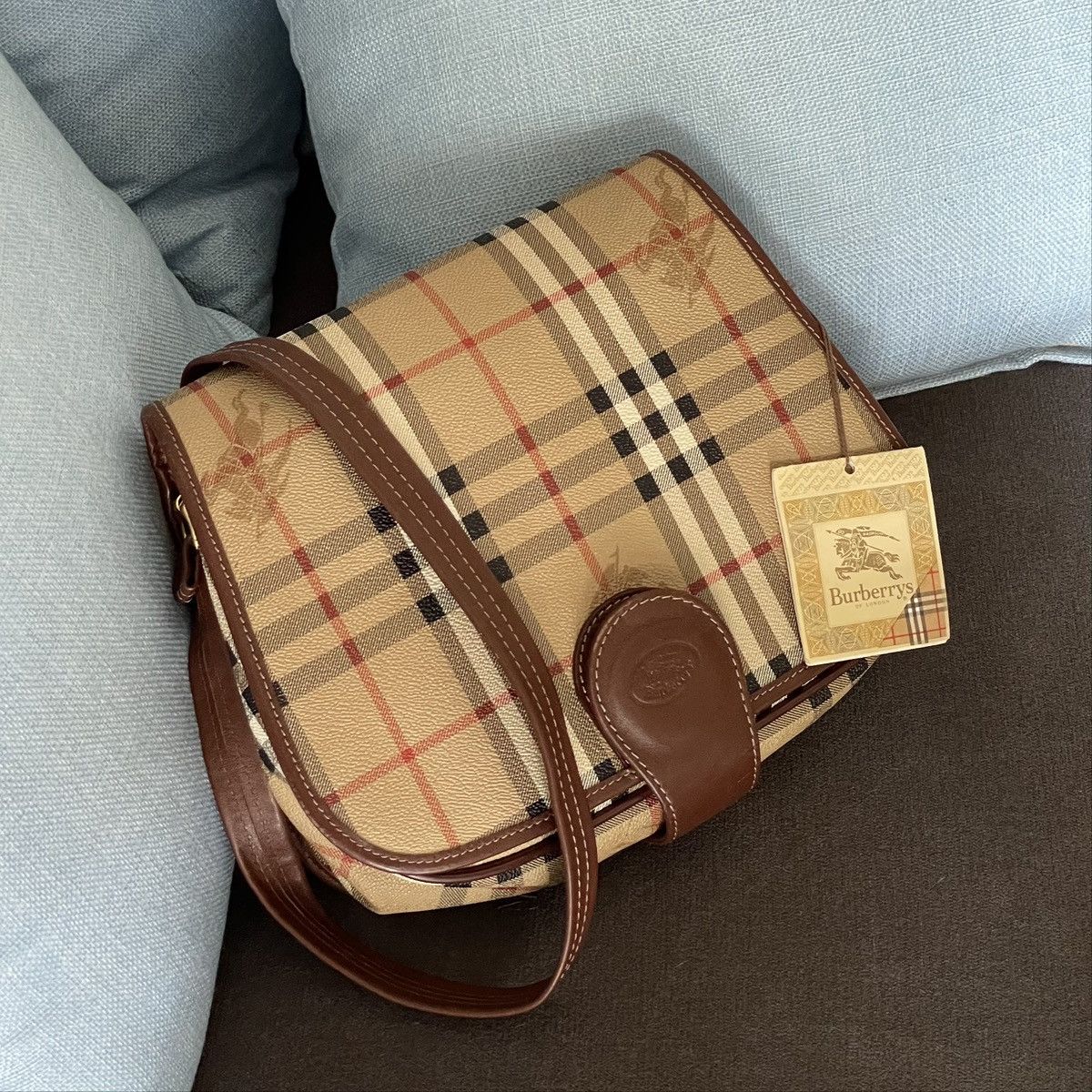Burberry × Leather × Vintage 🔥 Vintage Burberry Nova Check Hayamarket Crossbody Size ONE SIZE - 1 Thumbnail