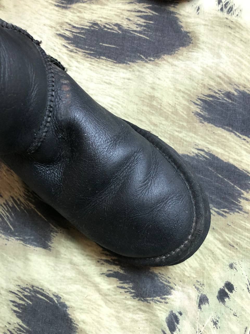 Ugg UGG Boots Classic Leather Design STREETWEAR Size US 9 / IT 39 - 11 Thumbnail