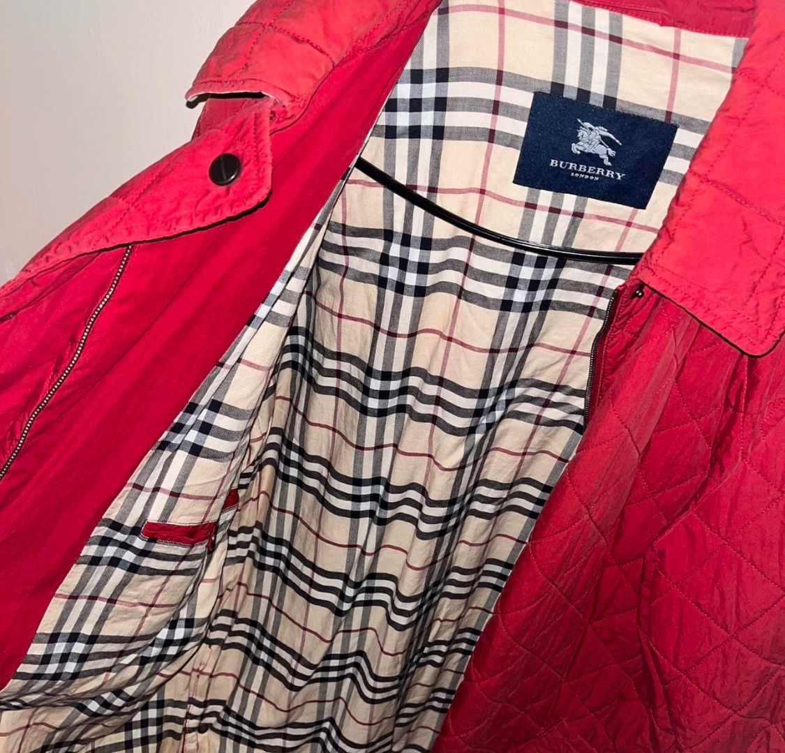 Burberry × Designer Burberry Red Down coat/Jacket with monogram insulated. Size L / US 10 / IT 46 - 3 Thumbnail