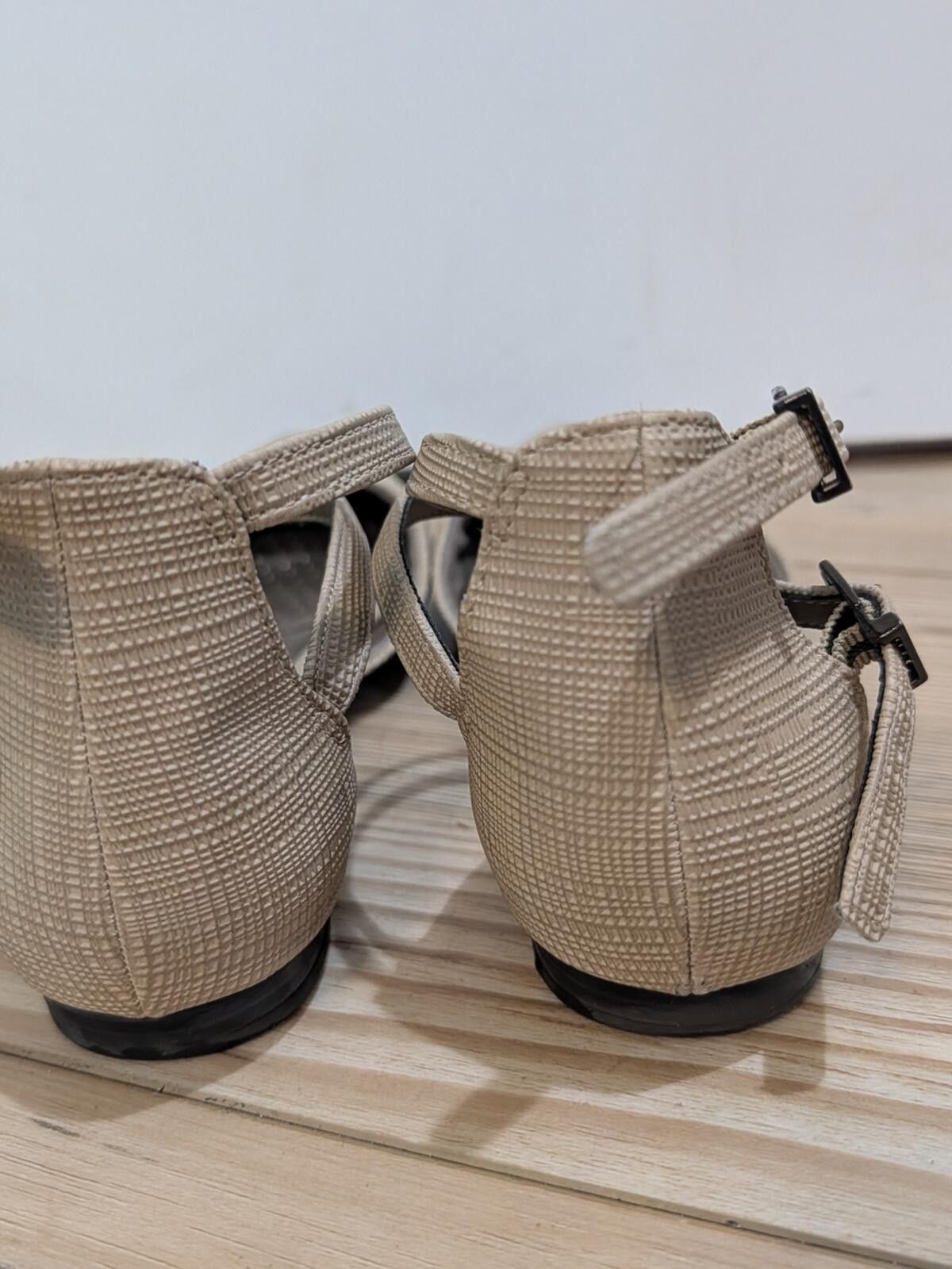 Other Life Stride Beige Pointed Ankle-Strap Flats Size US 7 / IT 37 - 3 Thumbnail