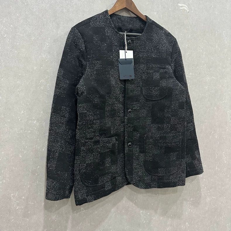 Louis Vuitton Louis Vuitton Full-print crew neck single-breasted long-sl Size US M / EU 48-50 / 2 - 3 Thumbnail