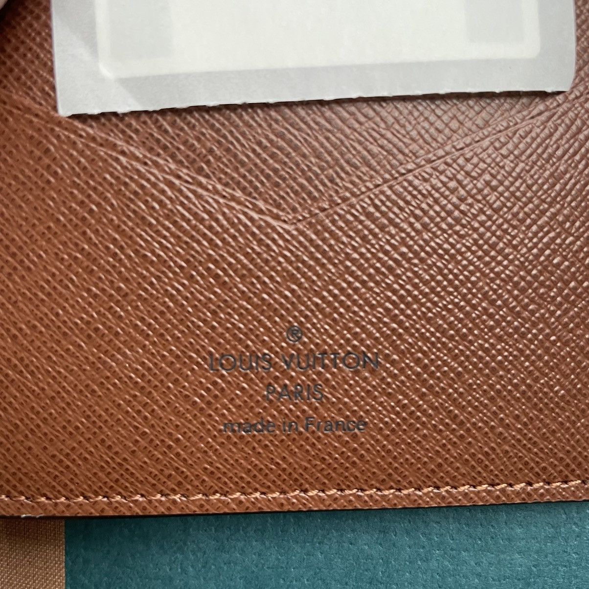 Louis Vuitton BRAND NEW LOUIS VUITTON PASSPORT COVER Size ONE SIZE - 4 Thumbnail
