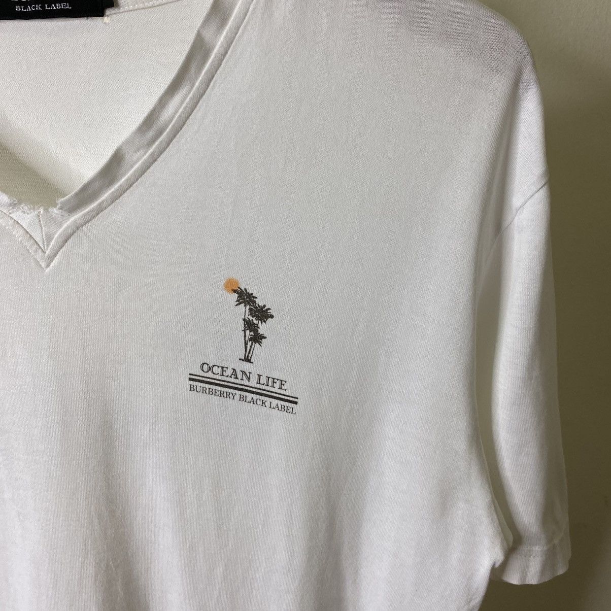 Burberry Burberry Black Label Ocean Life V Neck T Shirt Size US M / EU 48-50 / 2 - 8 Thumbnail