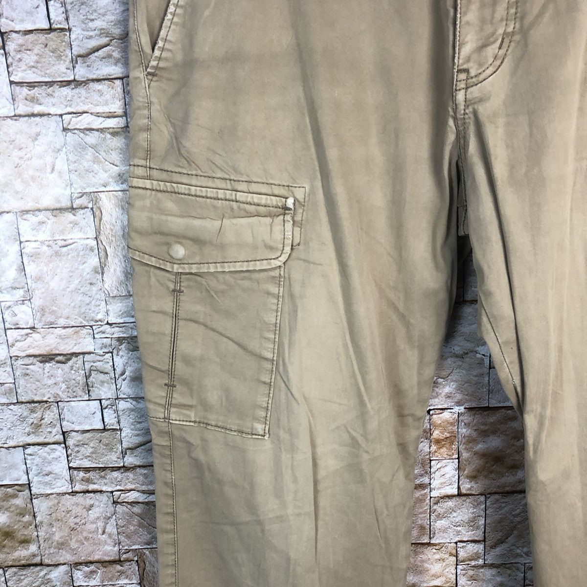 Japanese Brand Uniqlo Brown utility tactical Cargo Multipocket Pants #A342 Size US 32 / EU 48 - 11 Thumbnail