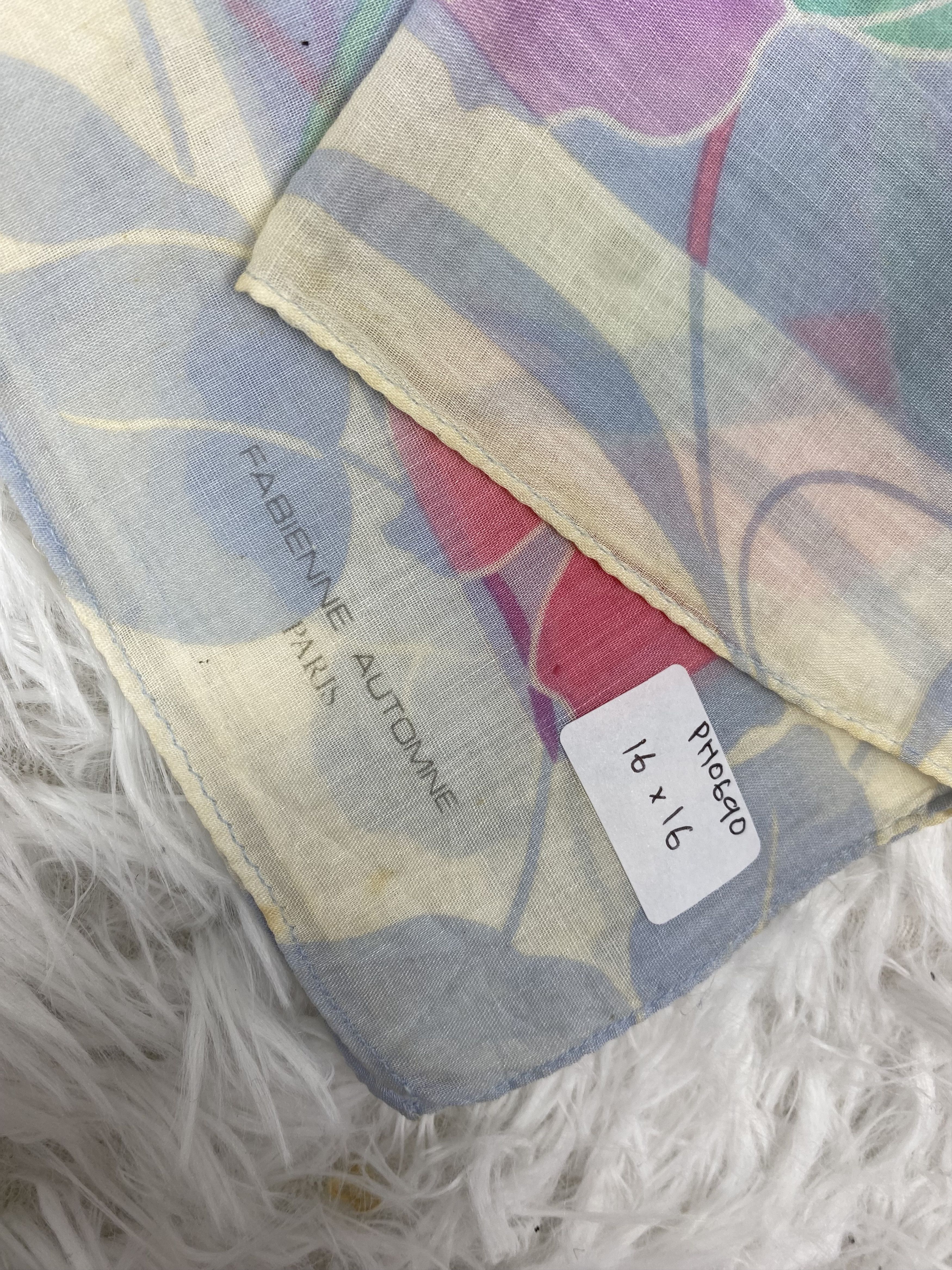 Vintage Vintage Fabienne Automne Handkerchief Neckerchief PH0690 Size ONE SIZE - 2 Thumbnail