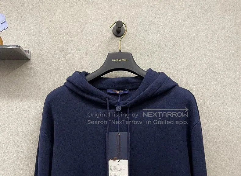 Louis Vuitton LV navy blue beaded sweatshirt. Size US M / EU 48-50 / 2 - 5 Thumbnail