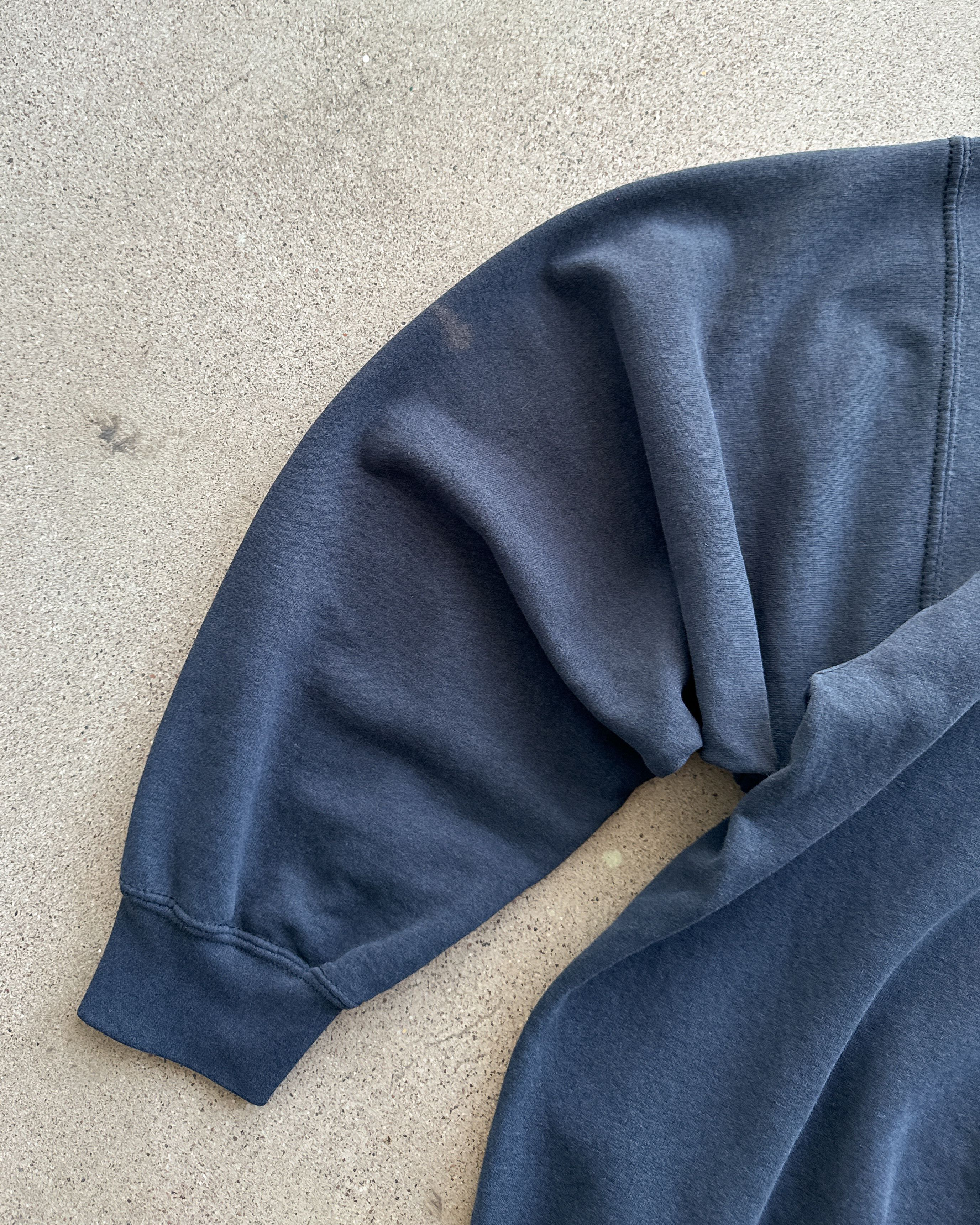 Vintage Vintage Gildan Sweatshirt Black 2XL Charles Drew University Size US XXL / EU 58 / 5 - 3 Thumbnail