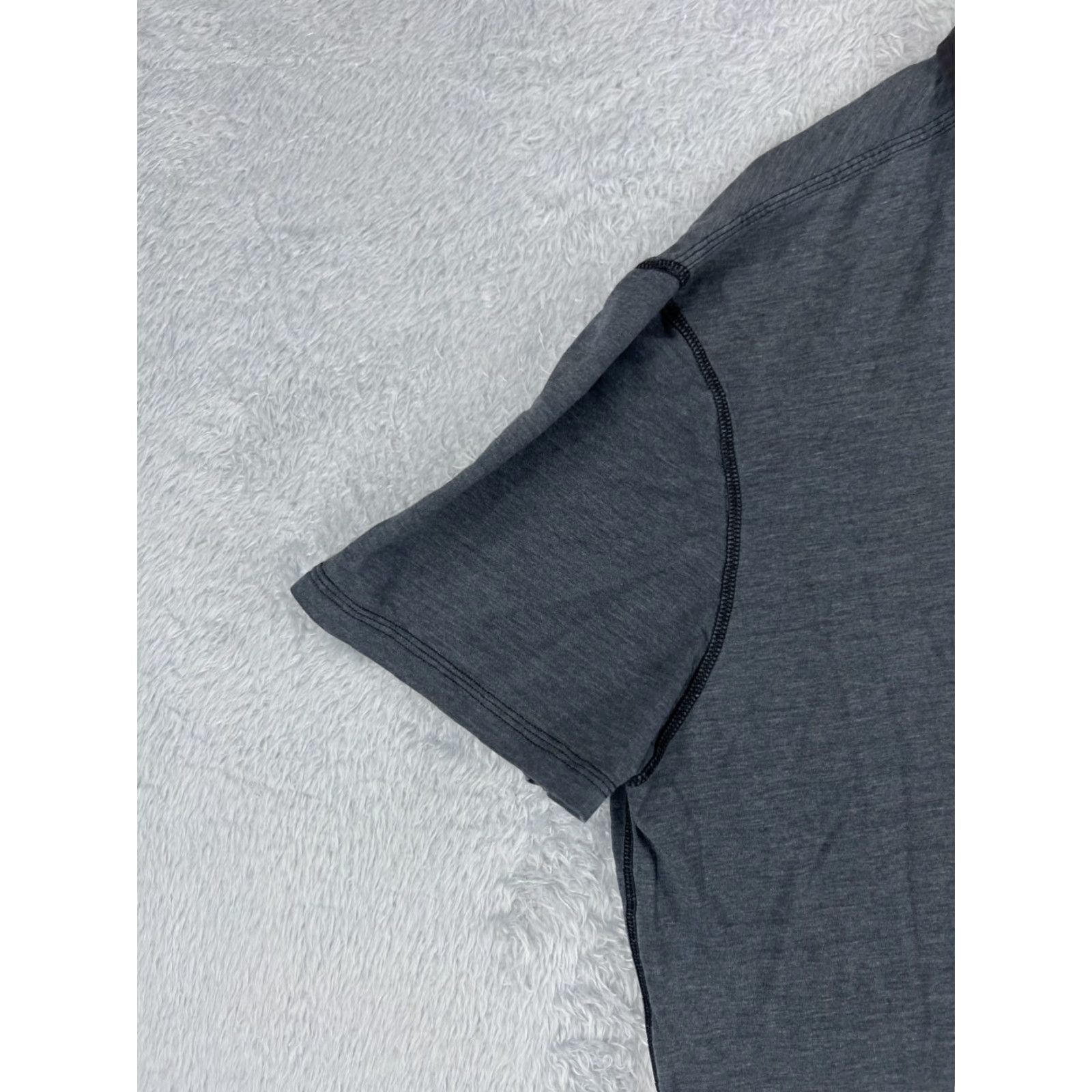 Lululemon Lululemon Polo Shirt Men XL Gray Short Sleeve Golf Polo Shirt Casual Workwear Sports Driving Golf Size US XL / EU 56 / 4 - 3 Thumbnail