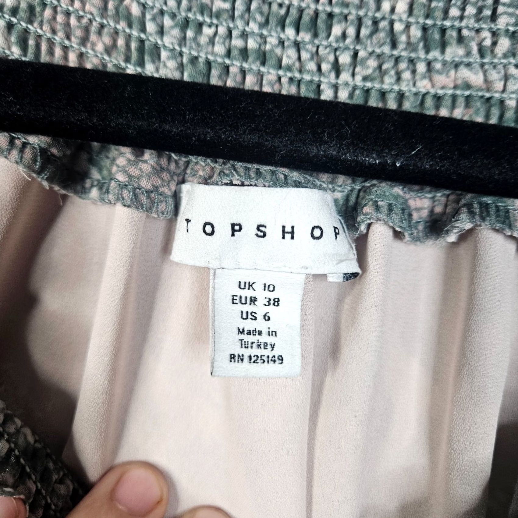Topshop Topshop Snake skin Printed Off shoulder Long Sleeve Blouse Size 6 Size M / US 6-8 / IT 42-44 - 4 Thumbnail
