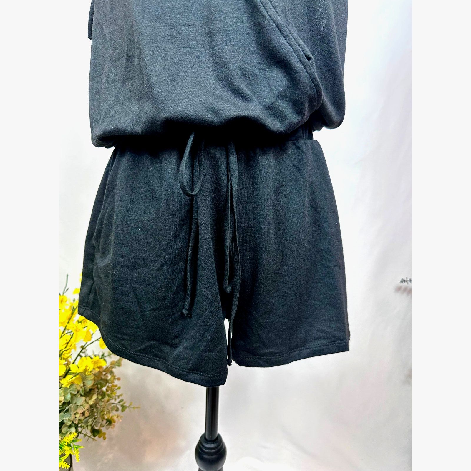 Other LBLC the Label Lauren Romper Drawstring Waist Pockts Black L Size 30" / US 8 / IT 44 - 11 Thumbnail
