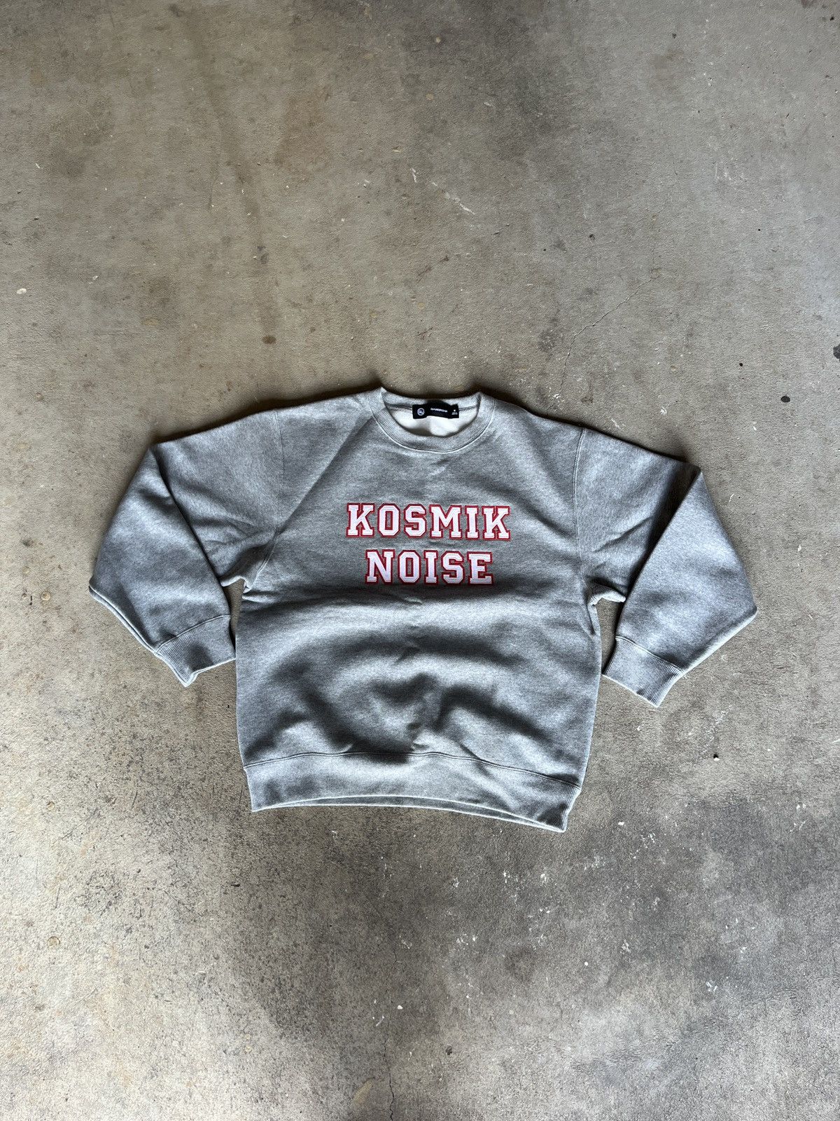 GU × Japanese Brand × Undercover GU X UNDERCOVER KOSMIK NOISE GREY SWEATSHIRT (M) Size US M / EU 48-50 / 2 - 2 Thumbnail