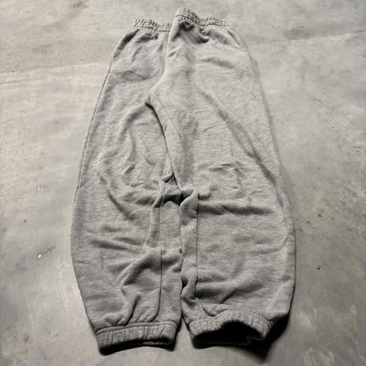 Japanese Brand × Vintage Crazy Vintage Y2K/2000s Light Grey Essential Sweatpants! Size US 30 / EU 46 - 3 Thumbnail