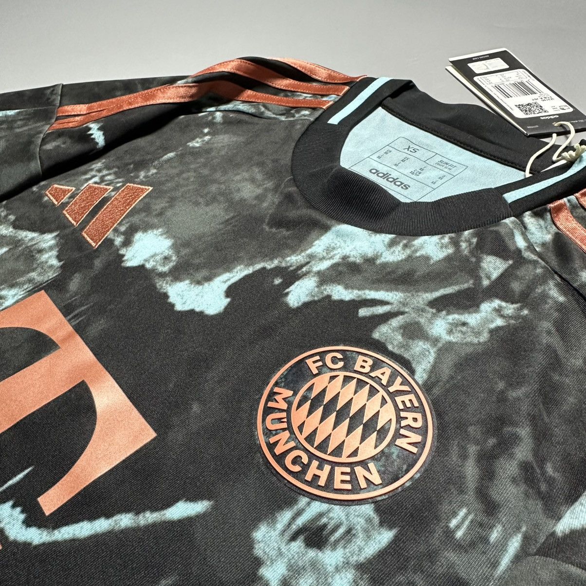 Adidas BAYERN ADIDAS 2024/2025 FOOTBALL AWAY JERSEY #6 KIMMICH Size US XS / EU 42 / 0 - 6 Thumbnail