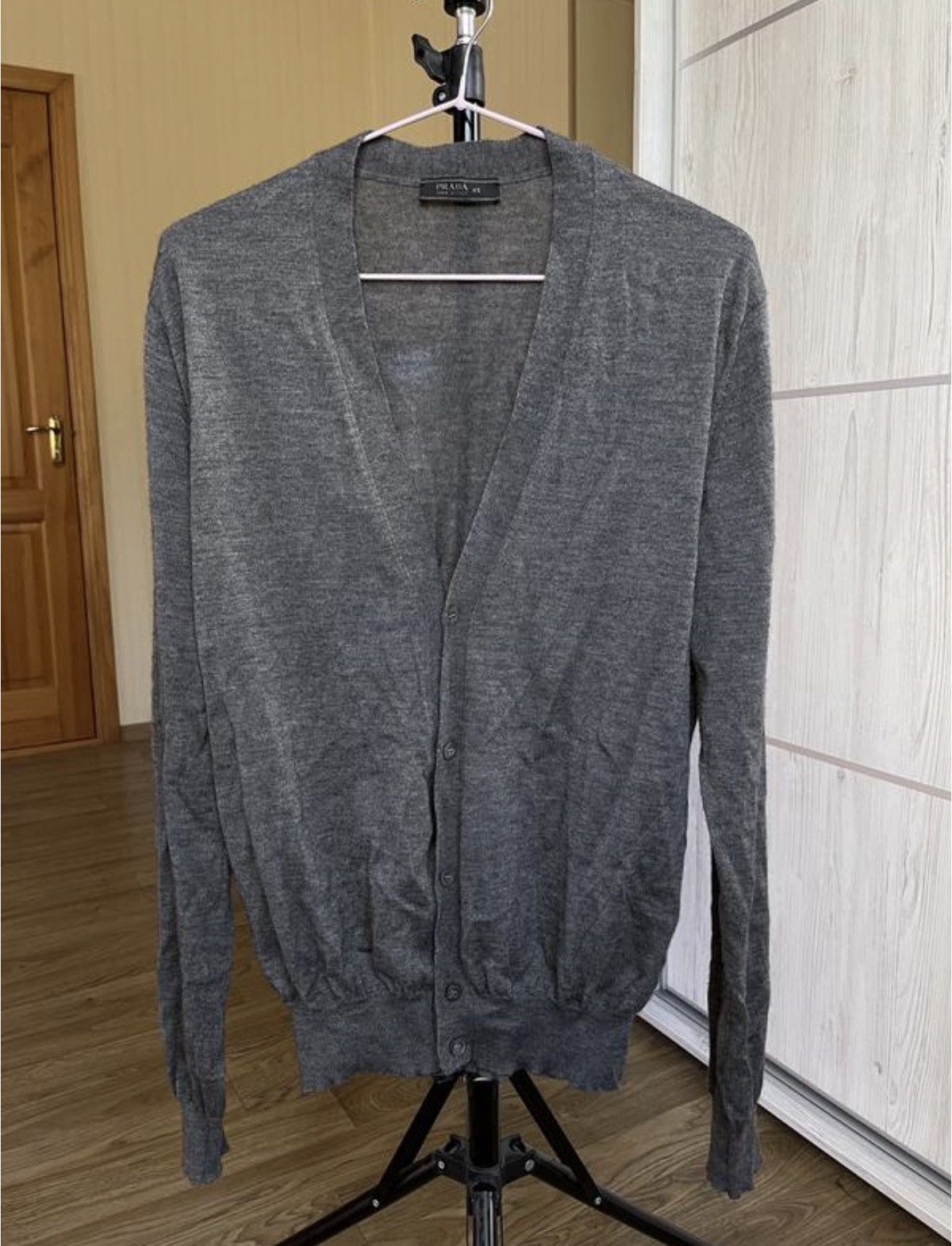 Prada PRADA 2009 Cashmere Gray Cardigan Wool Silk runway sweater Size US M / EU 48-50 / 2 - 1 Thumbnail