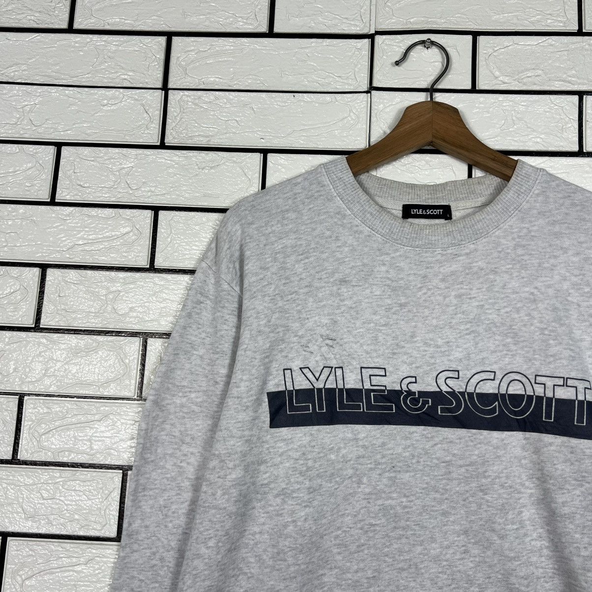 Lyle & Scott Vintage LYLE & SCOTT Big Logo Crewneck Sweatshirt #4248-C193 Size US L / EU 52-54 / 3 - 4 Thumbnail