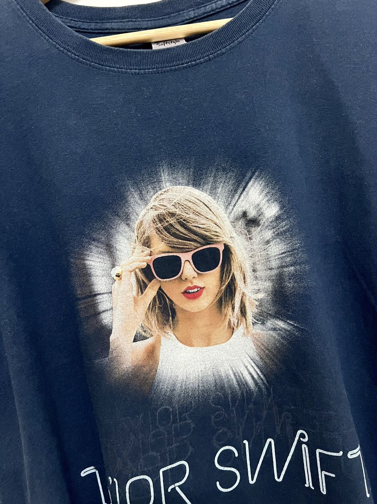 Band Tees × Vintage Taylor Swift The 1989 World Tour Tee Size US XL / EU 56 / 4 - 3 Thumbnail