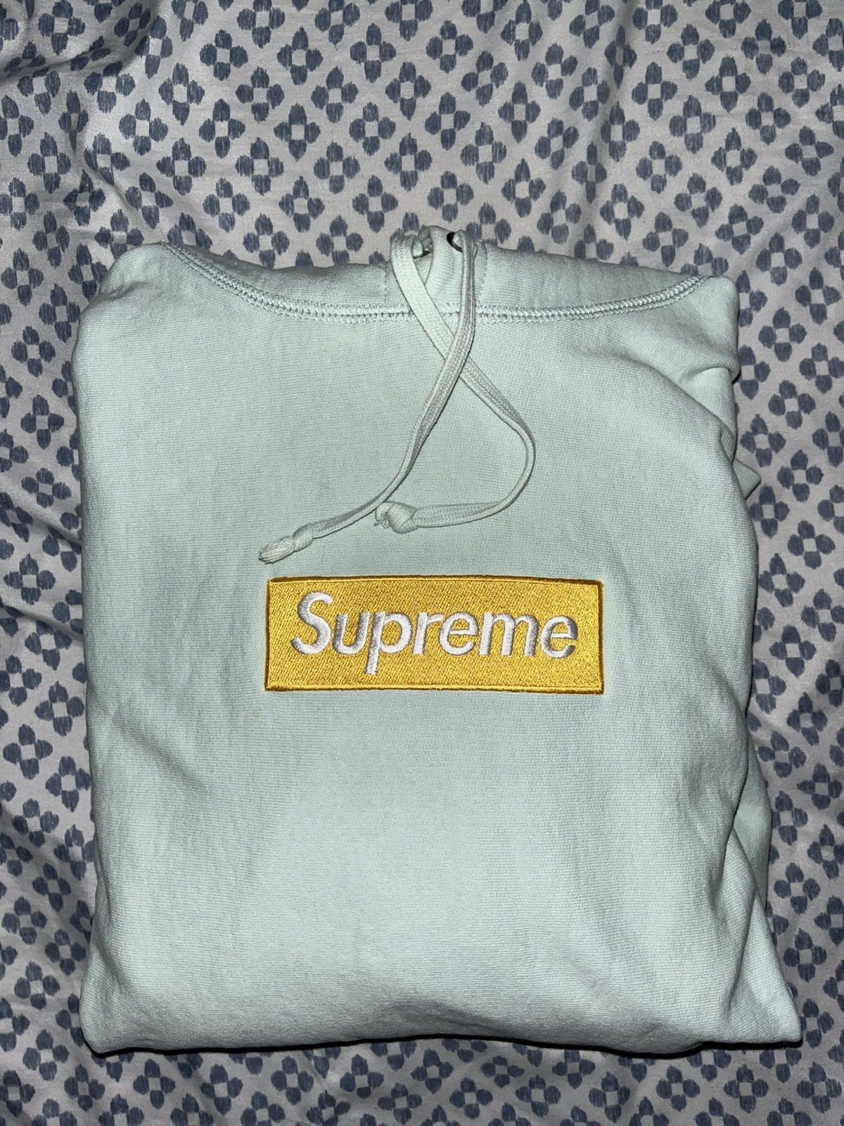 Supreme × Vintage Supreme ice blue box logo hoodie Size US M / EU 48-50 / 2 - 1 Thumbnail