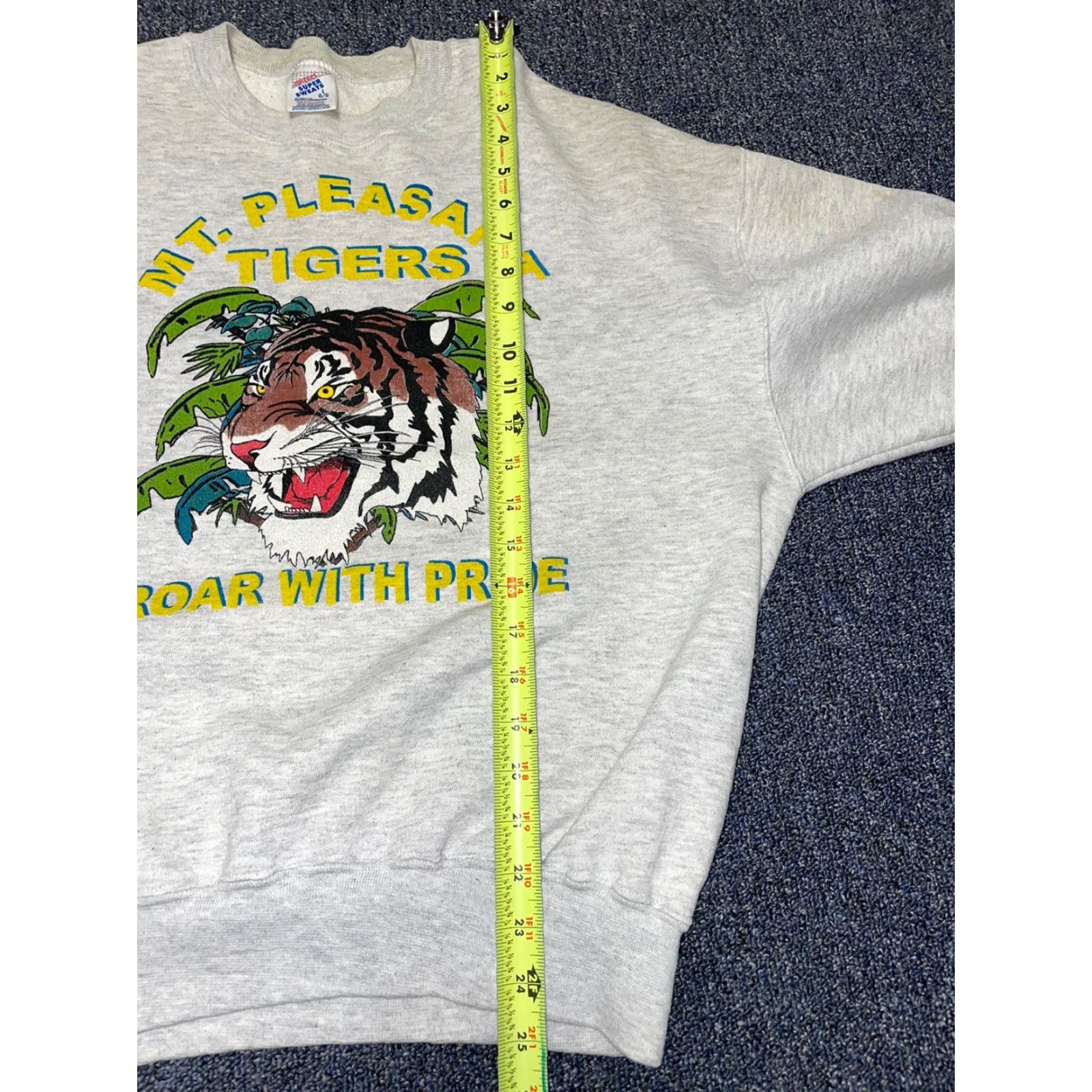 Vintage VINTAGE 90s Mt Pleasant School Tiger Sweatshirt Men L Animal Print Crew Neck Long Sleeve Gray Cotton Blend Signal Graphic Print Sweatshirt Men Size US L / EU 52-54 / 3 - 4 Thumbnail