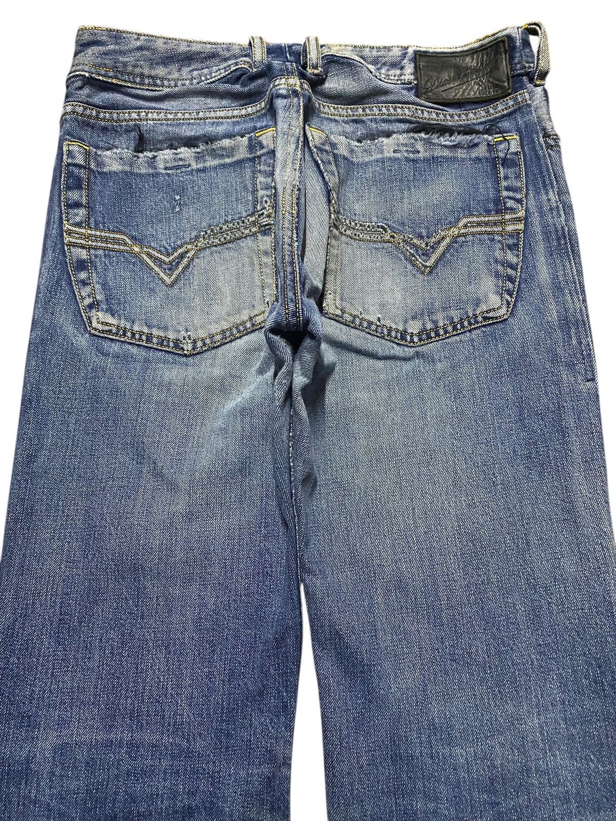 Diesel Black Gold Vintage Diesel Blue Wash Distressed Bootcut Jeans Alter Size US 30 / EU 46 - 4 Thumbnail