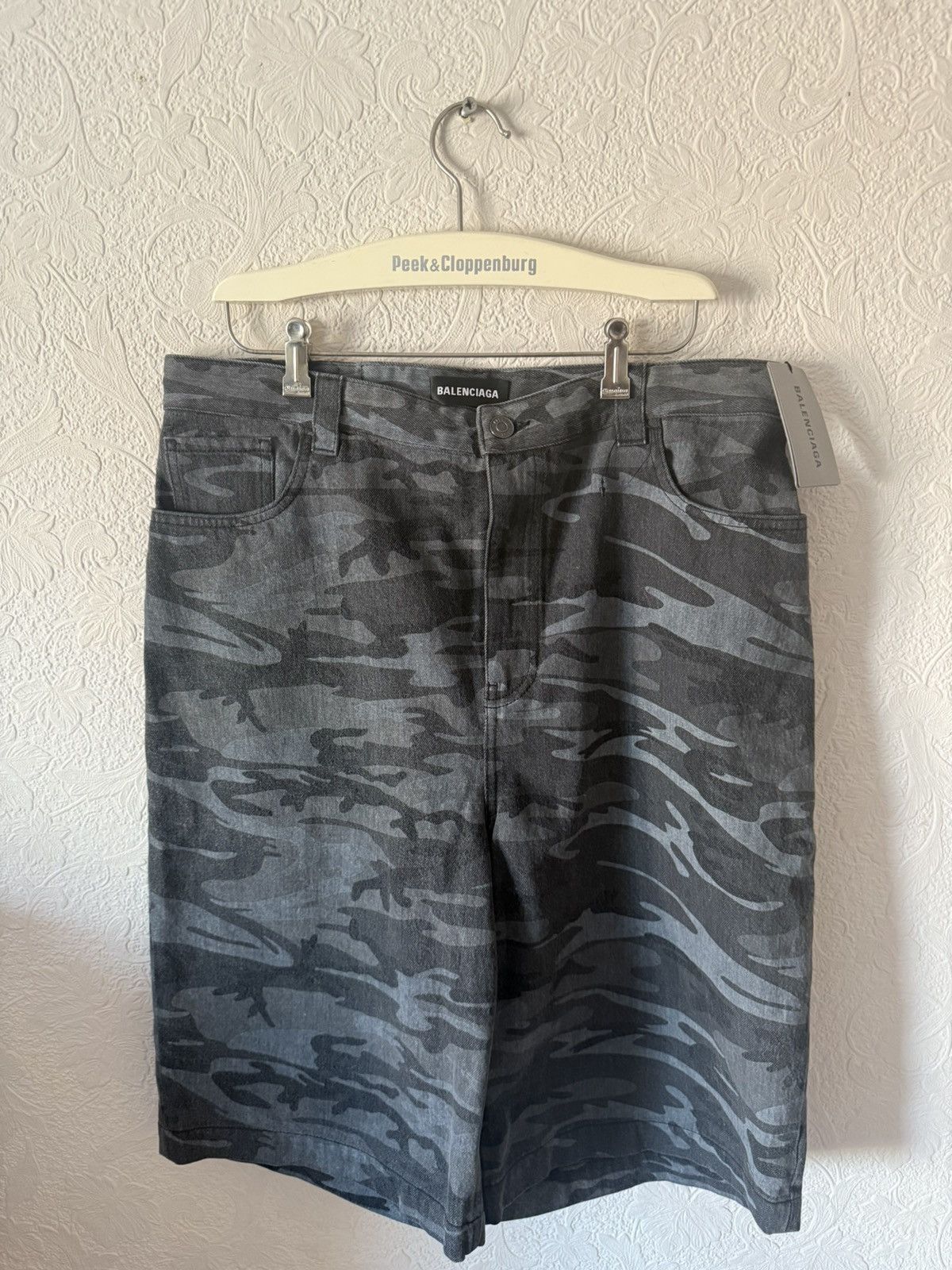 Balenciaga Balenciaga Camo Jean Shorts Size US 34 / EU 50 - 1 Thumbnail