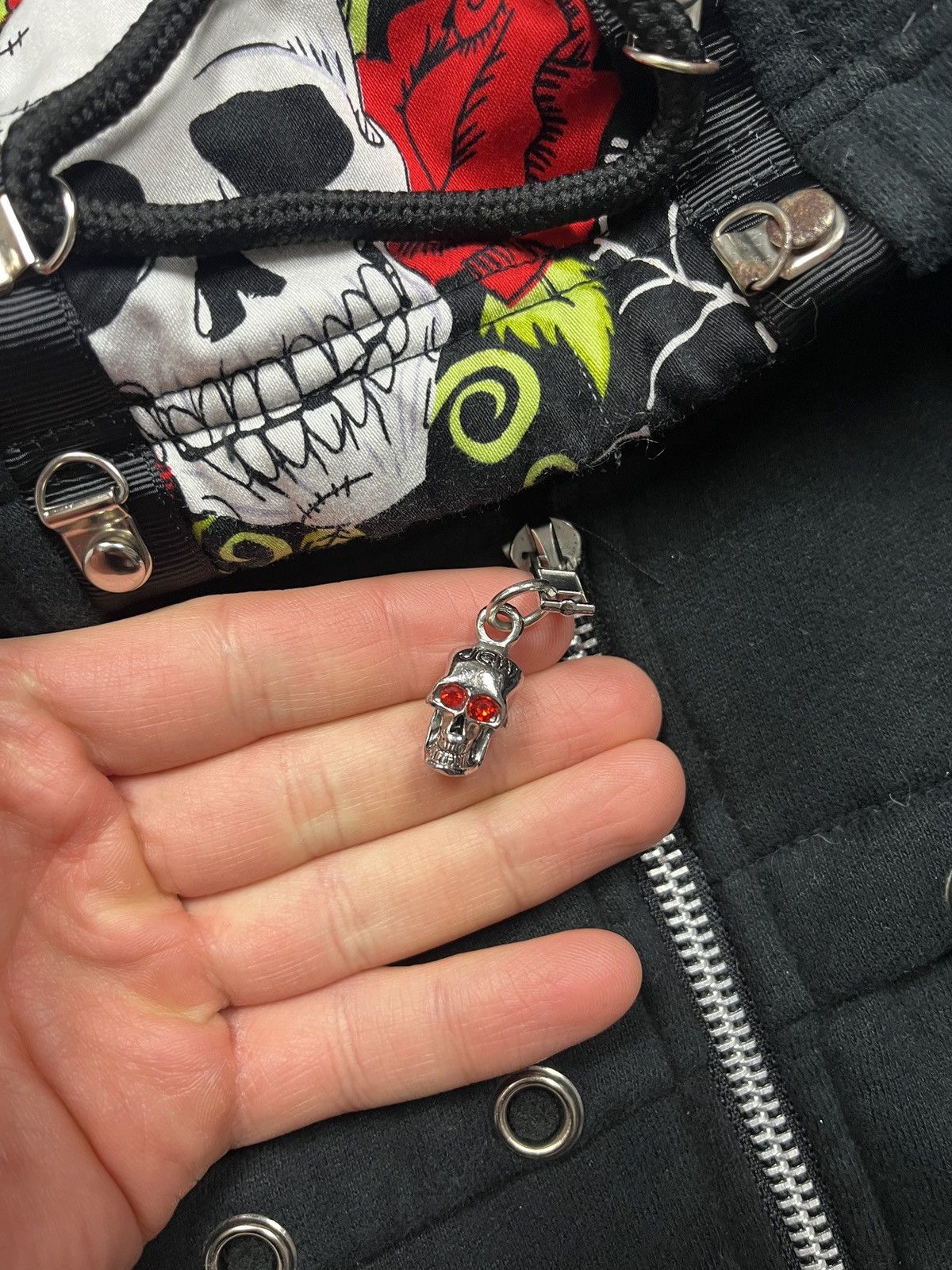 Japanese Brand Ghotic Emo Skull Logo Roses Laced Zip Hoodie Japanese Style Size US S / EU 44-46 / 1 - 12 Thumbnail