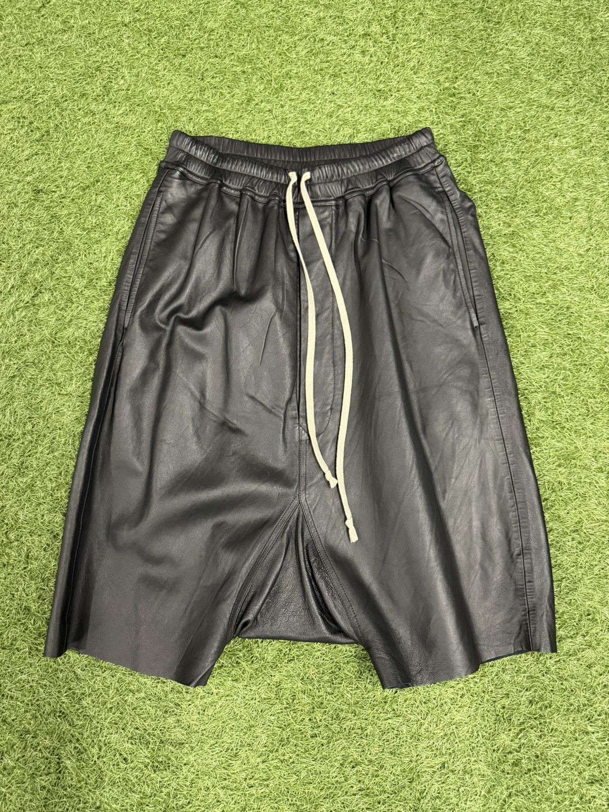 Rick Owens Rick Owens Pods Leather Shorts Size US 30 / EU 46 - 1 Thumbnail