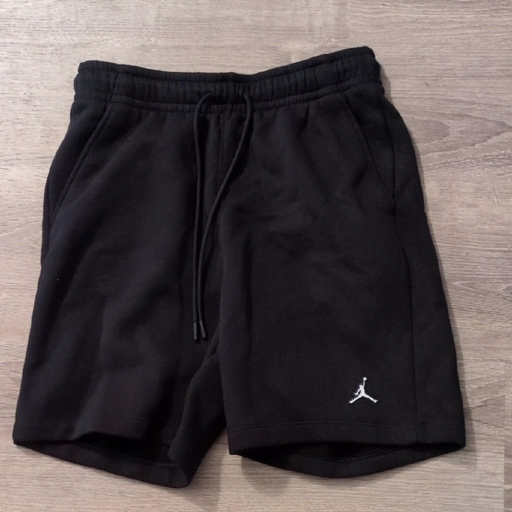 Jordan Brand Jordan Black Sweat Shorts Size Small Size US 28 / EU 44 - 1 Thumbnail