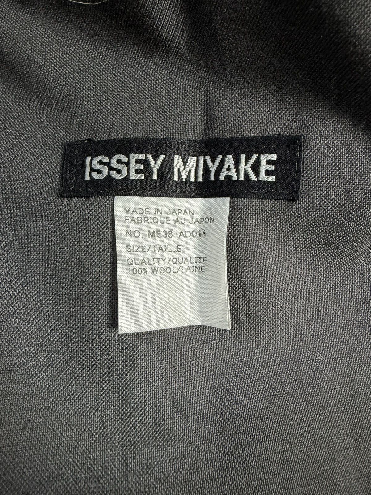 Issey Miyake Issey Miyake Asymmetric Wool Knit Poncho Sweater Avant-Garde Size ONE SIZE - 2 Thumbnail