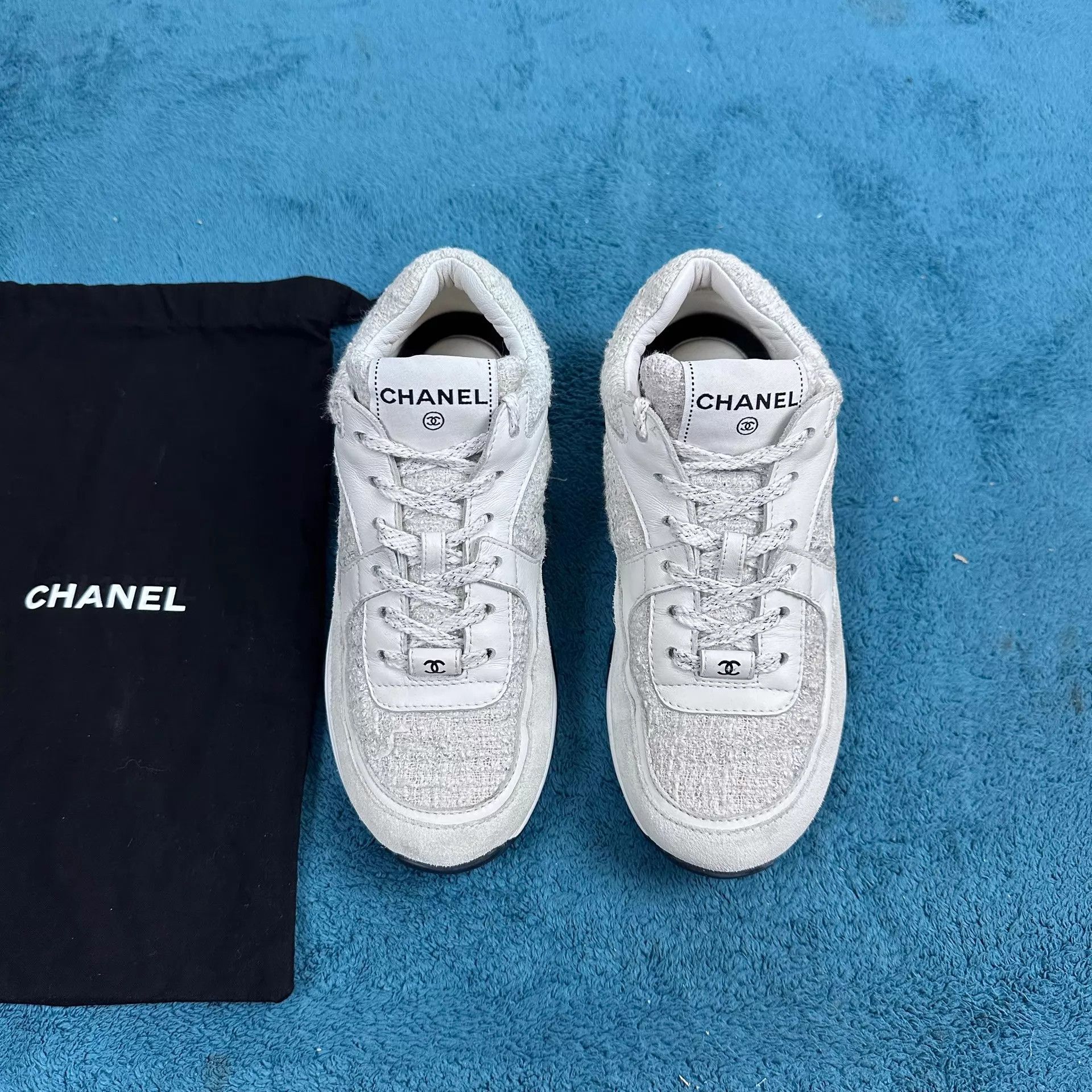 Chanel Chanel Leather Tweed Logo Low-Top Shoes White 35.5 Size US 5 / IT 35 - 1 Thumbnail