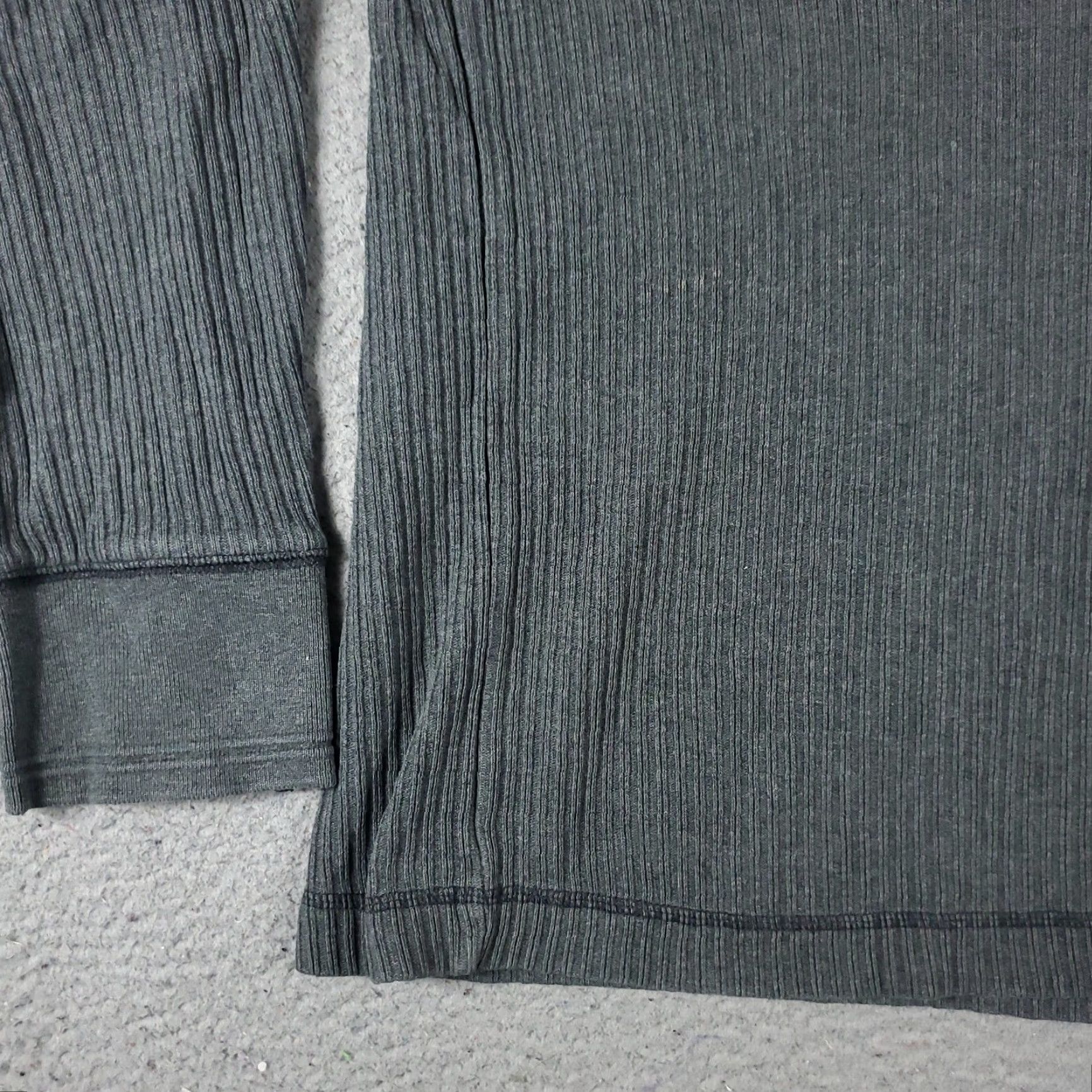 Tommy Hilfiger Tommy Hilfiger Long Sleeve T-Shirt Adult Large Gray Thermal Knit Casual Mens Size US L / EU 52-54 / 3 - 3 Thumbnail