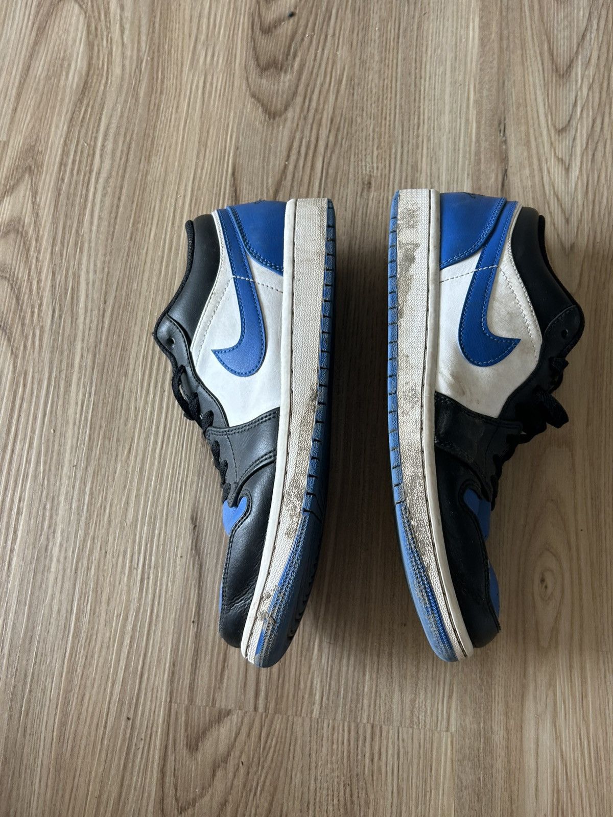 Jordan Brand Jordan 1 Low Alternate Royal Toe Size US 9 / EU 42 - 4 Thumbnail