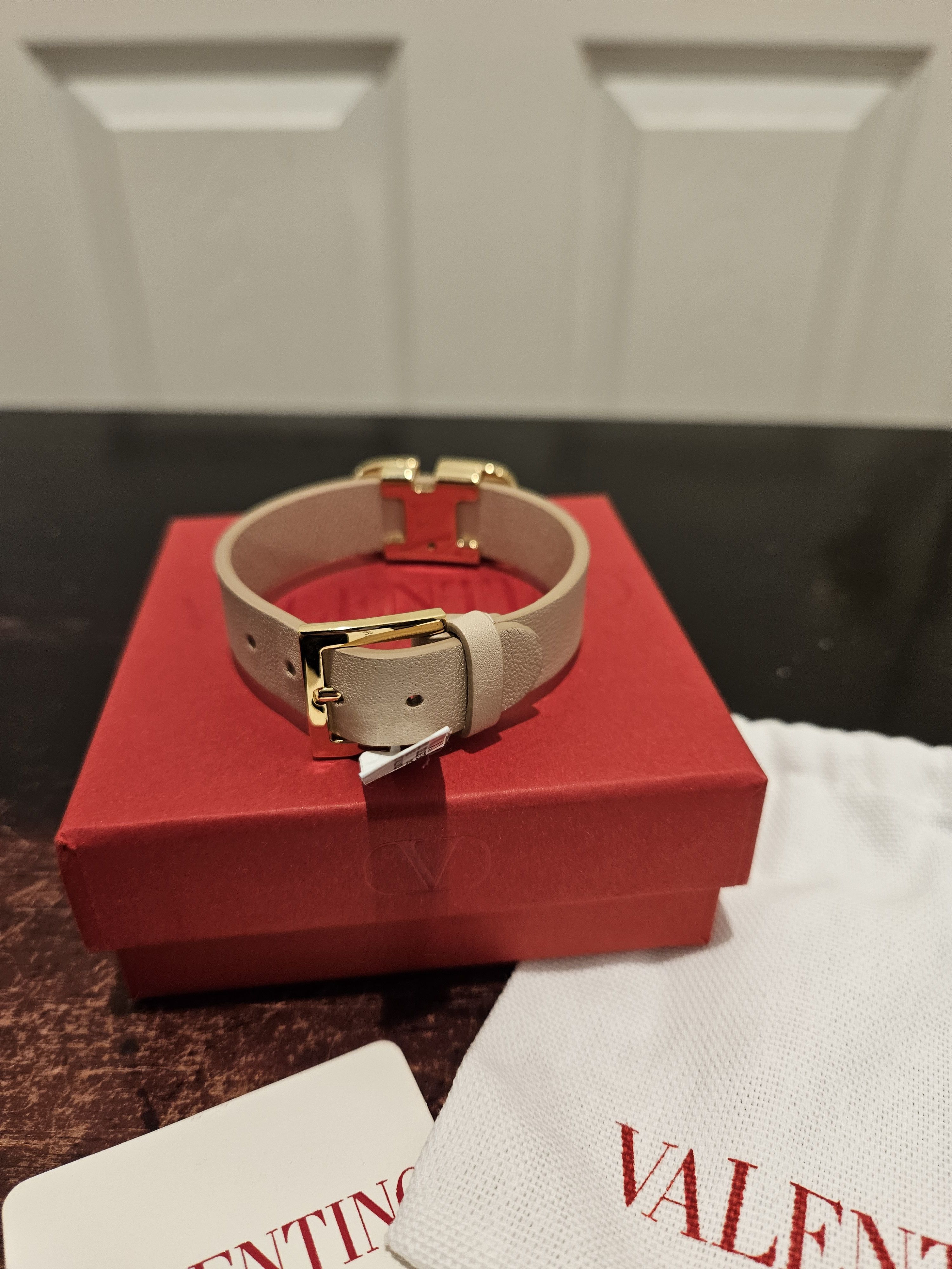 Valentino VLOGO Type Leather Strap Bracelet - UNISEX Size ONE SIZE - 5 Thumbnail