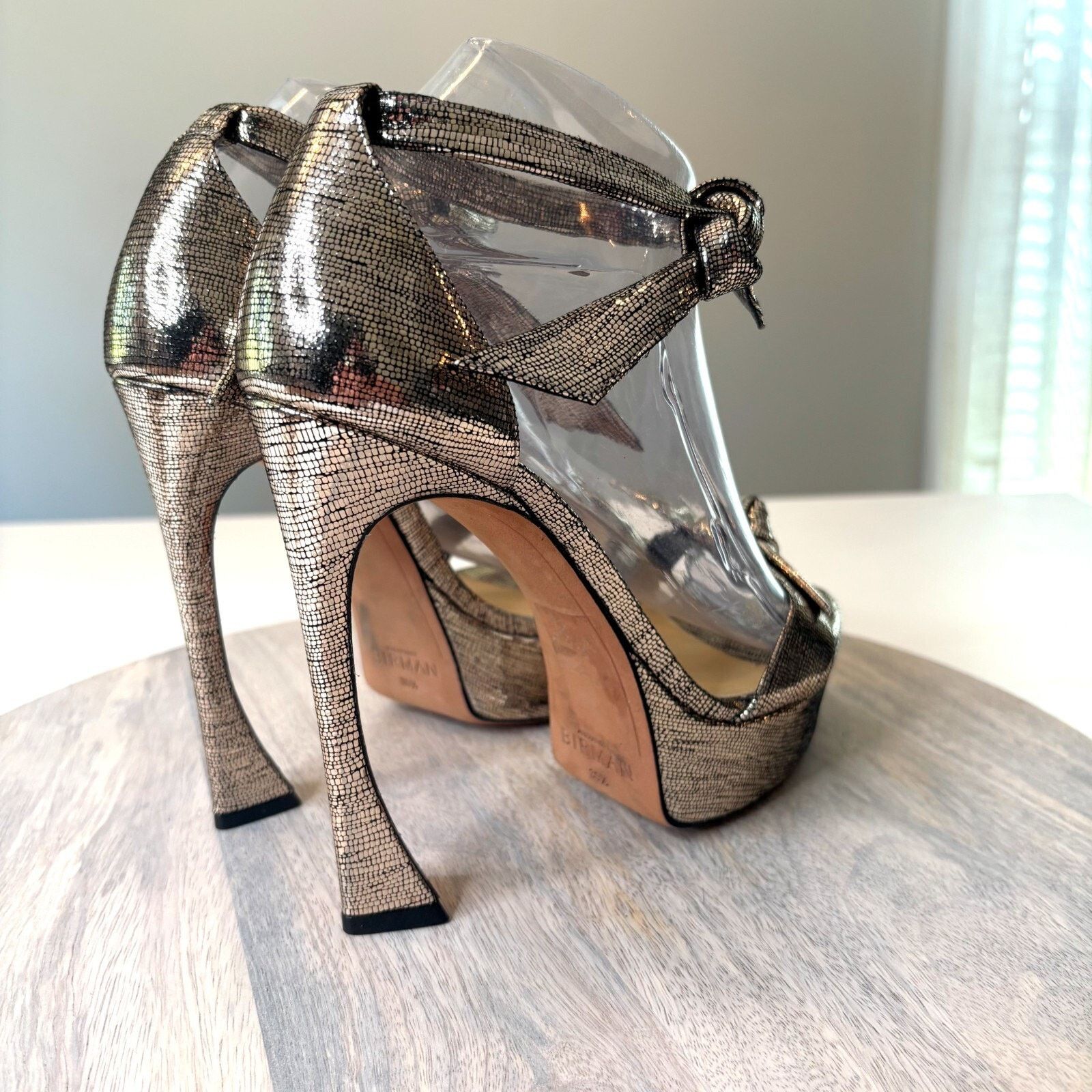 Alexandre Birman Alexandre Birman Clarita Gold Metallic 100 Heels US Size 9.5 Size US 9.5 / IT 39.5 - 9 Thumbnail