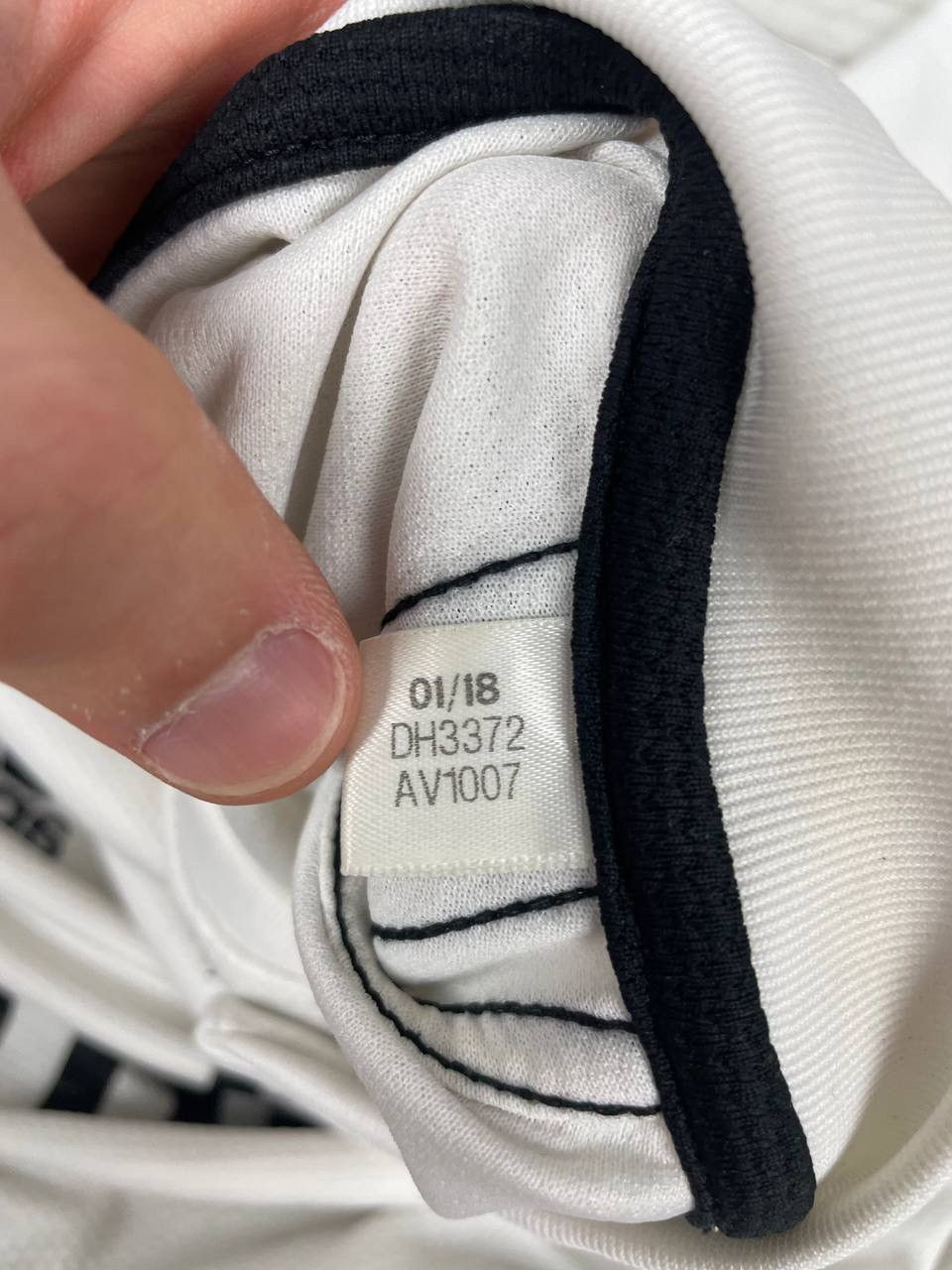 Adidas Adidas REAL MADRID 2018 2019 HOME Shirt Soccer Jersey Size US S / EU 44-46 / 1 - 11 Thumbnail