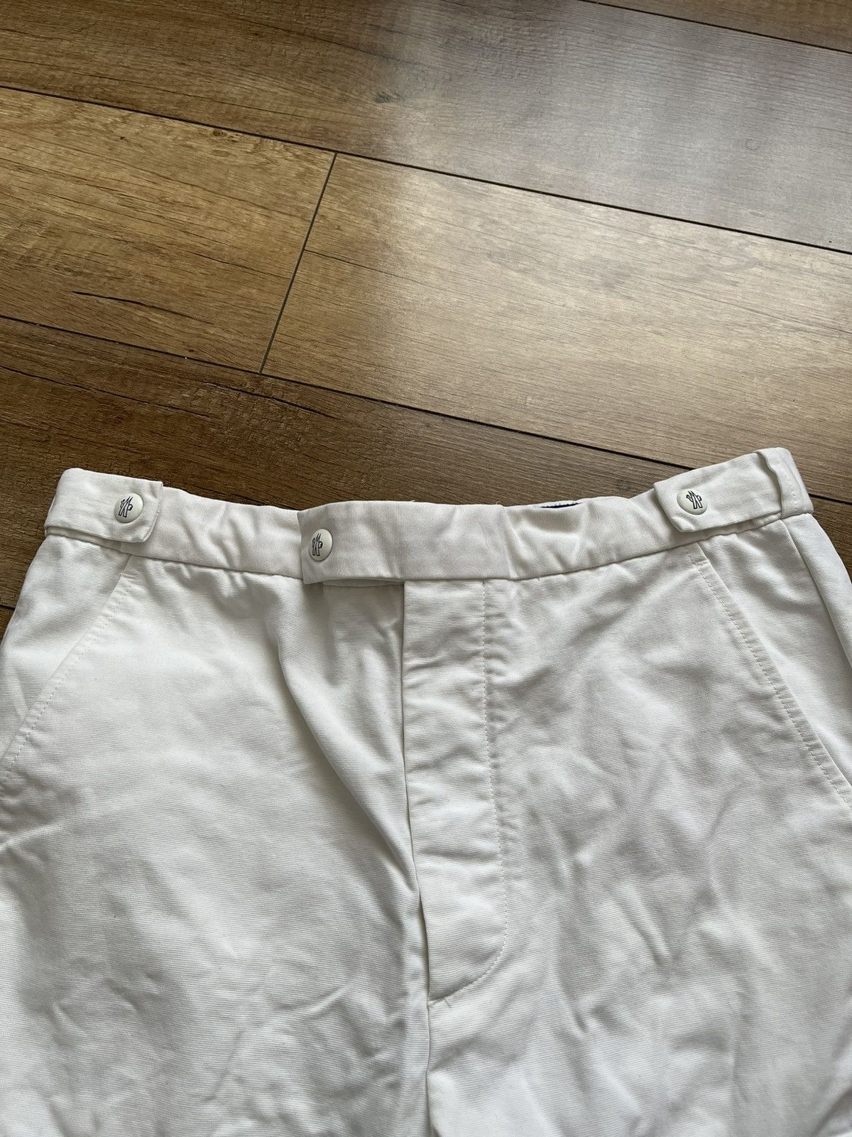 Moncler Moncler Gamme Bleu Bermuda Cargo Shorts Italy Size US 30 / EU 46 - 9 Thumbnail