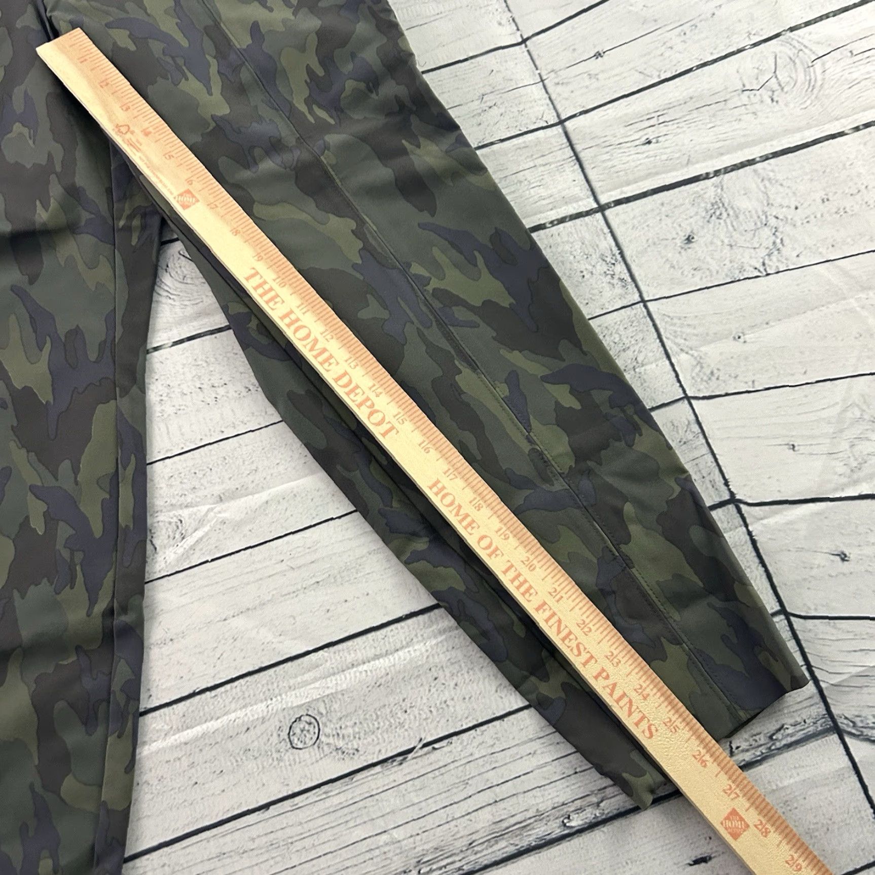 Vintage VINTAGE Lane Bryant On The Go Mid-Rise Ankle Pants Women's 16 Camouflage Green 79 Size 38" / US 16 / IT 52 - 2 Thumbnail