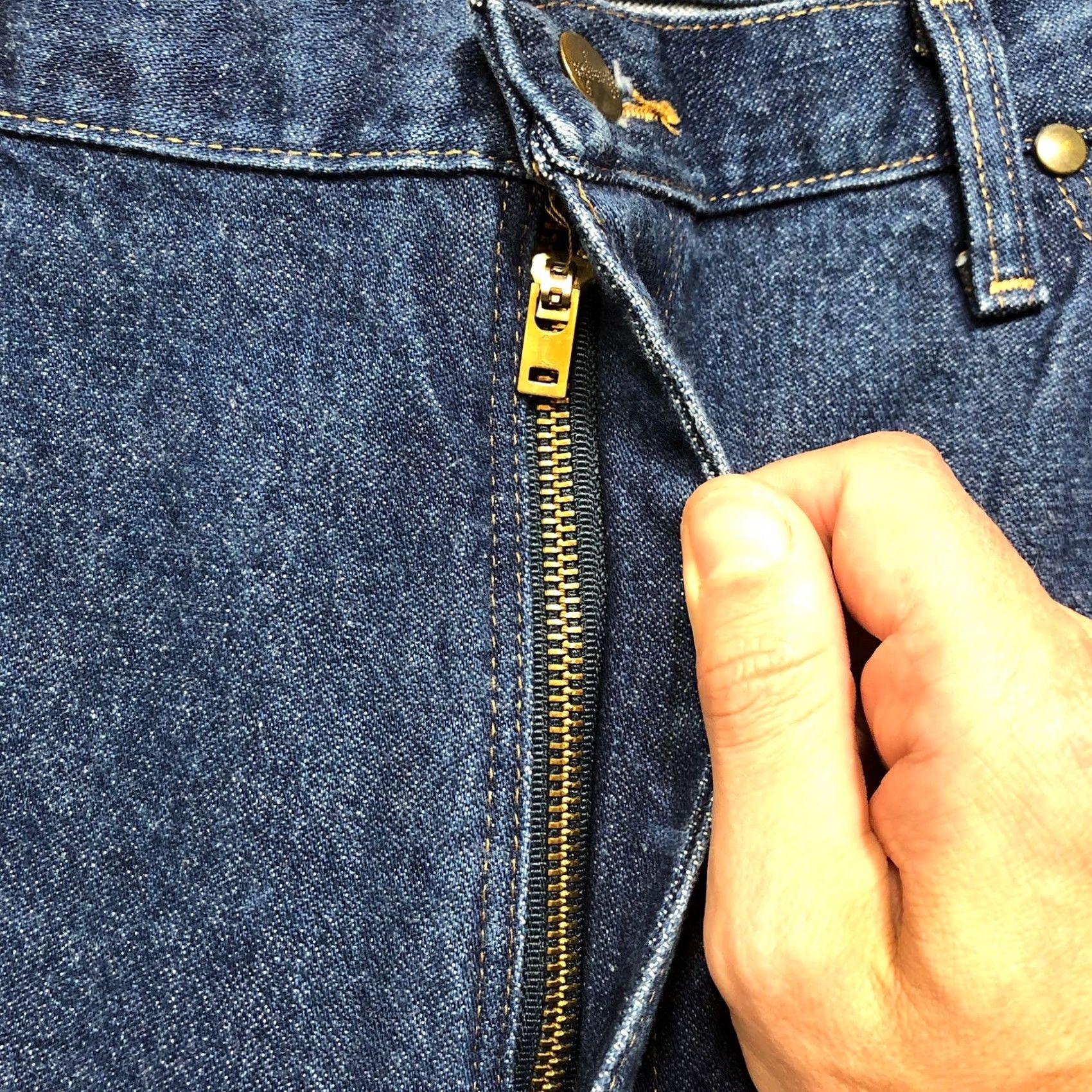Wrangler VINTAGE Wrangler 36MWZ Jeans Men 5-Pocket Denim Slim Straight 38x36 Cowboy Cut Western Blue 80s 90s Cowboys Mens Size US 38 / EU 54 - 6 Thumbnail