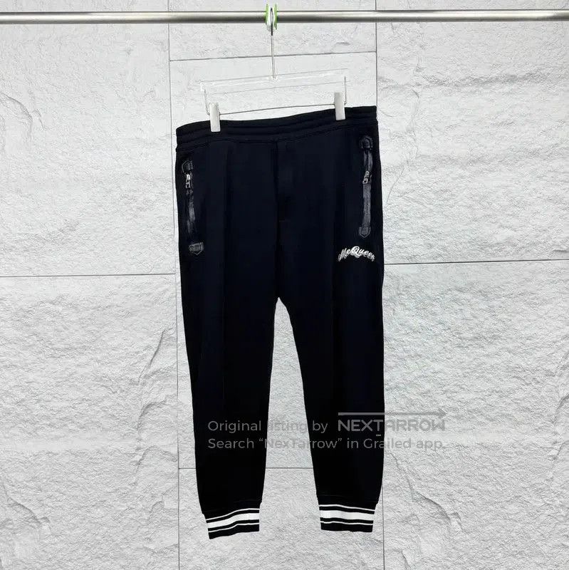 Alexander McQueen Alexander McQueen Black Casual Pants for Men . Size US 44 / EU 60 - 1 Thumbnail