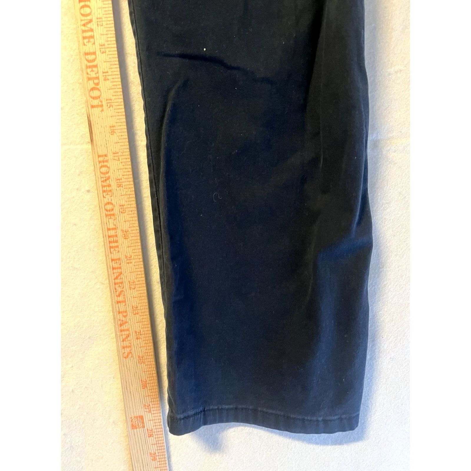 Wrangler Wrangler Men’s 36x30 Black Cargo Pants Relaxed Fit See All Pics Mens Straight Inseam 30 Size US 36 / EU 52 - 5 Thumbnail
