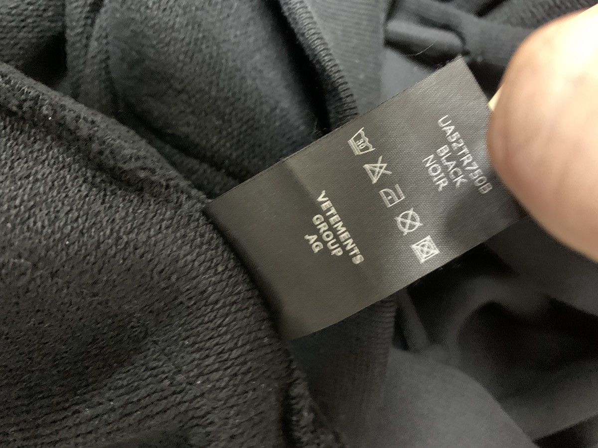 Vetements Vetements Side Logo Tape Oversized Hoodie Black Size US XL / EU 56 / 4 - 6 Thumbnail